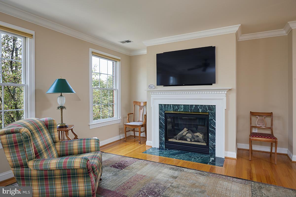 BROMPTONS AT BALLSTON - Residential