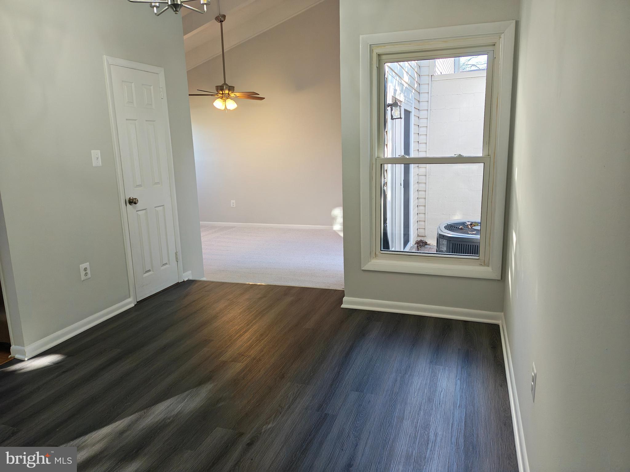 LONDON TOWNE - Residential Lease