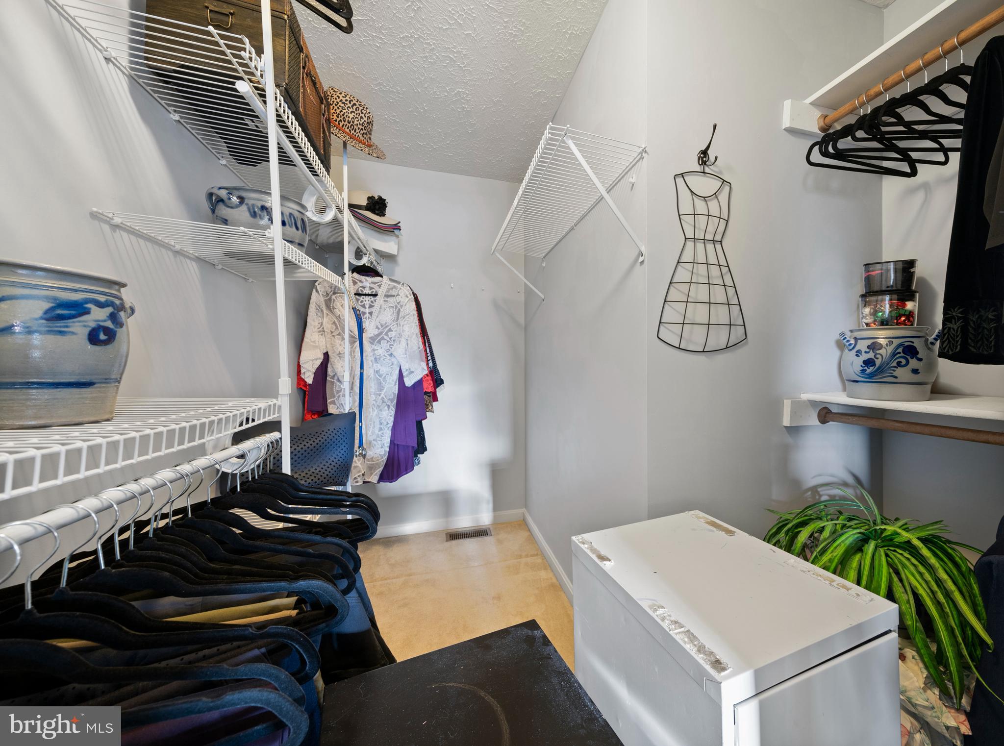 DORCHESTER - Residential