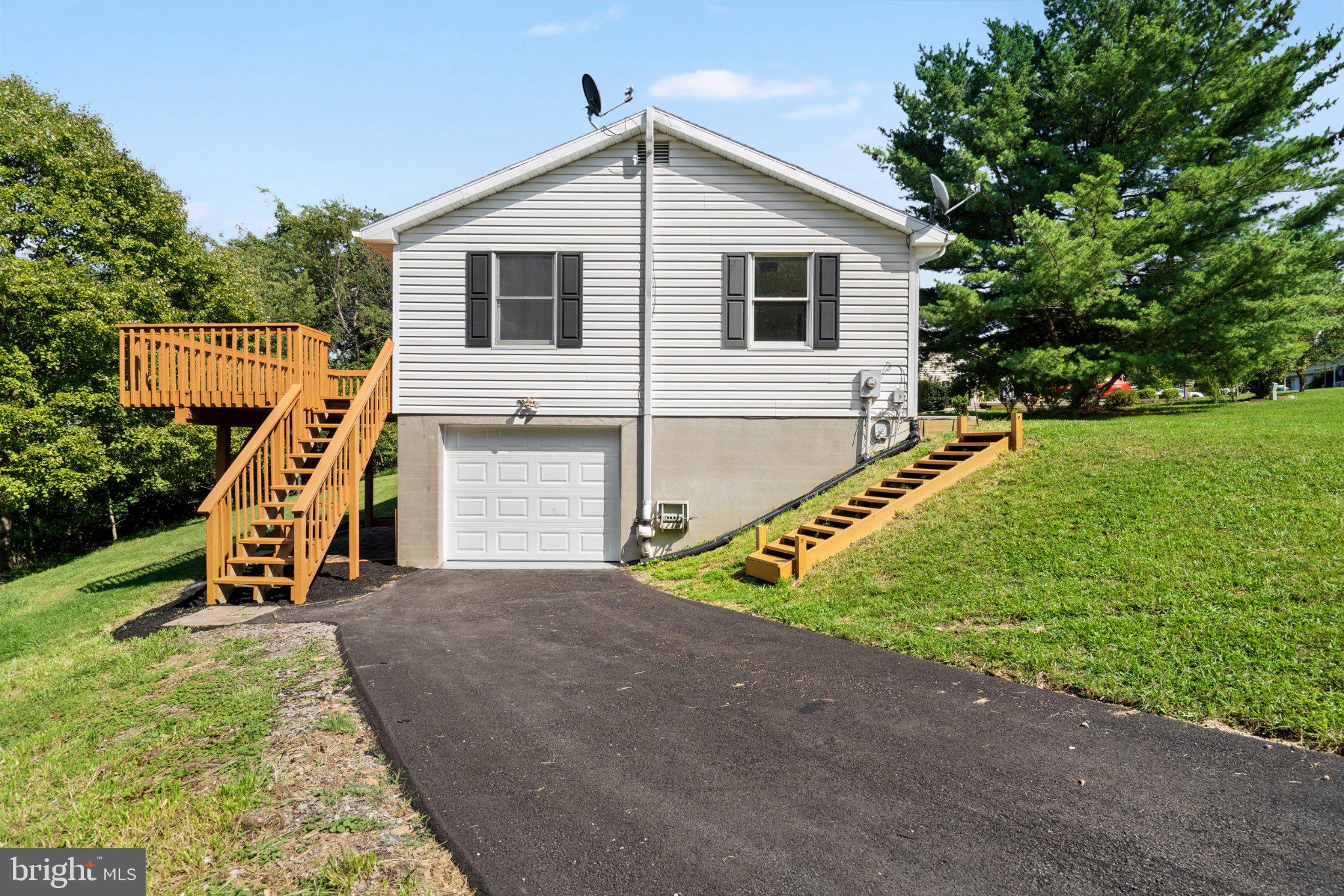 94 BLUEJAY COURT