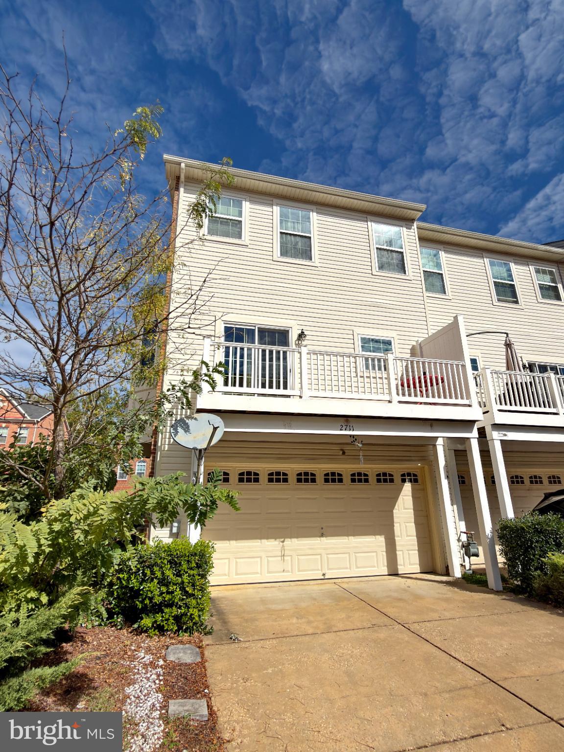 CHELSEA MANOR - Residential Lease