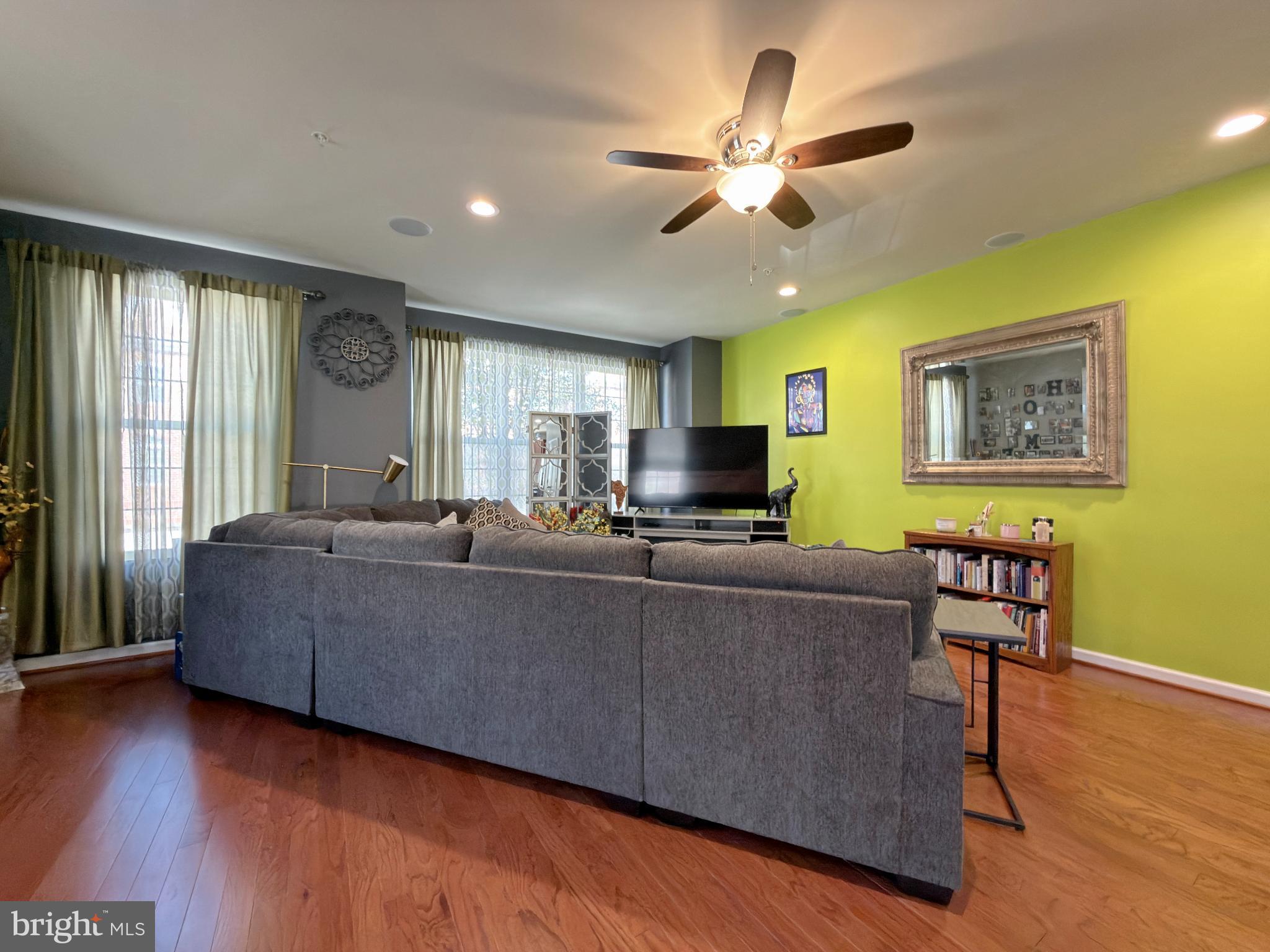 CHELSEA MANOR - Residential Lease