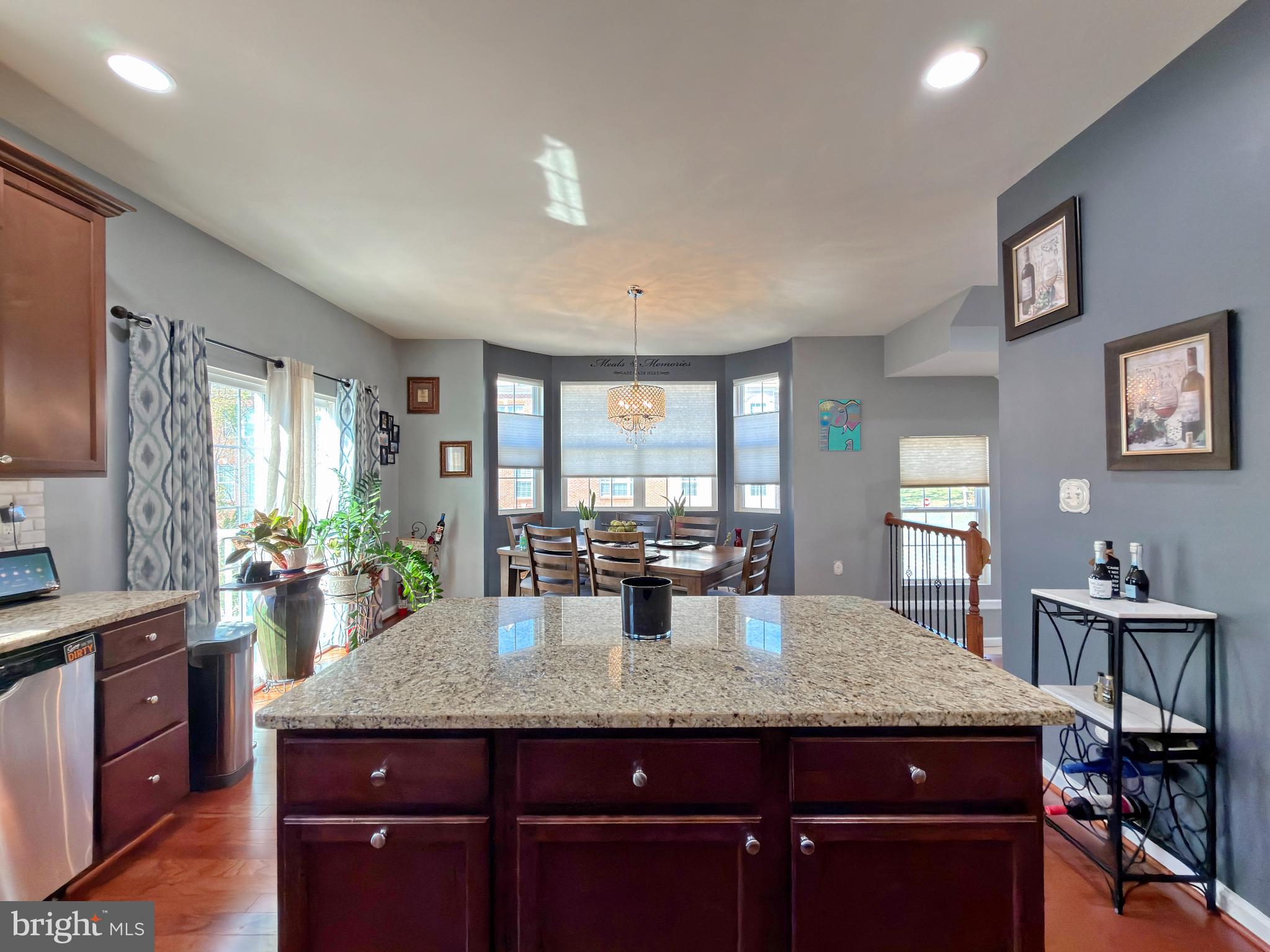 CHELSEA MANOR - Residential Lease