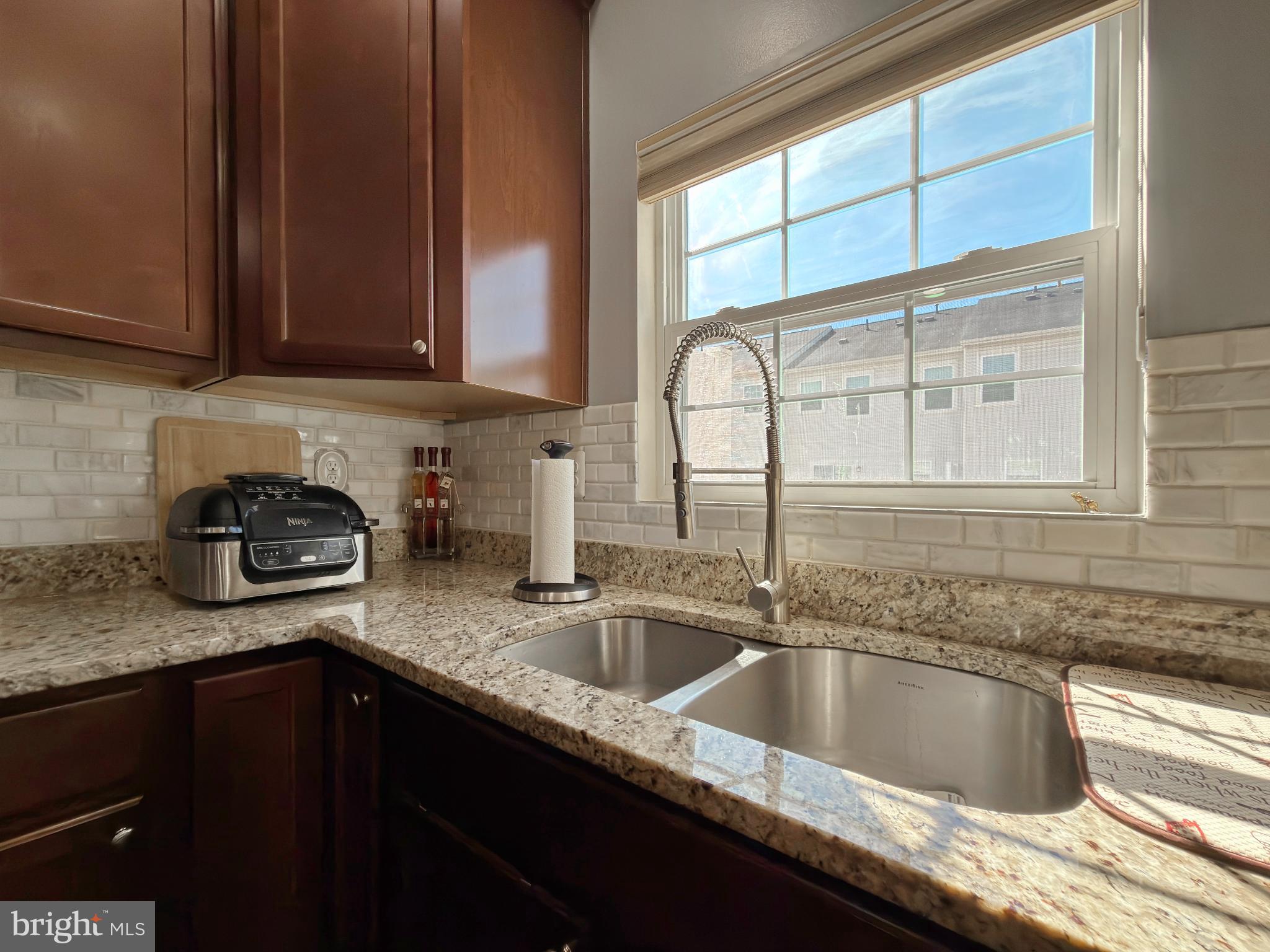 CHELSEA MANOR - Residential Lease