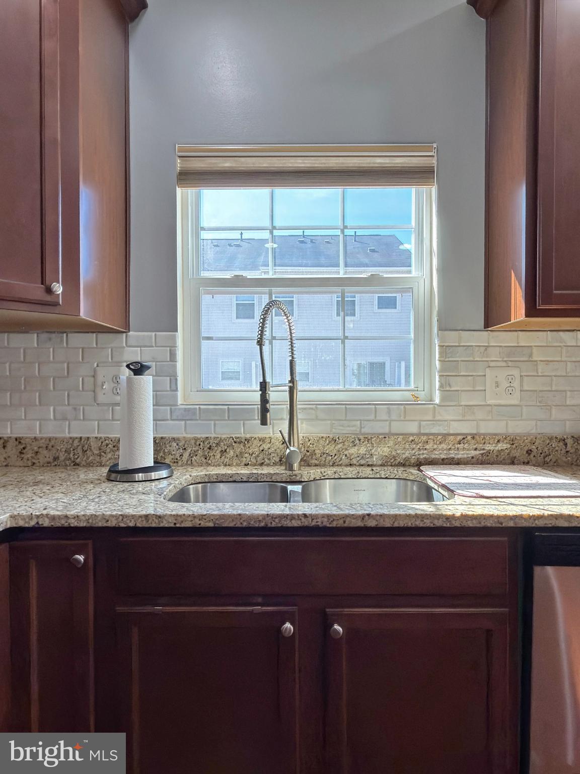 CHELSEA MANOR - Residential Lease