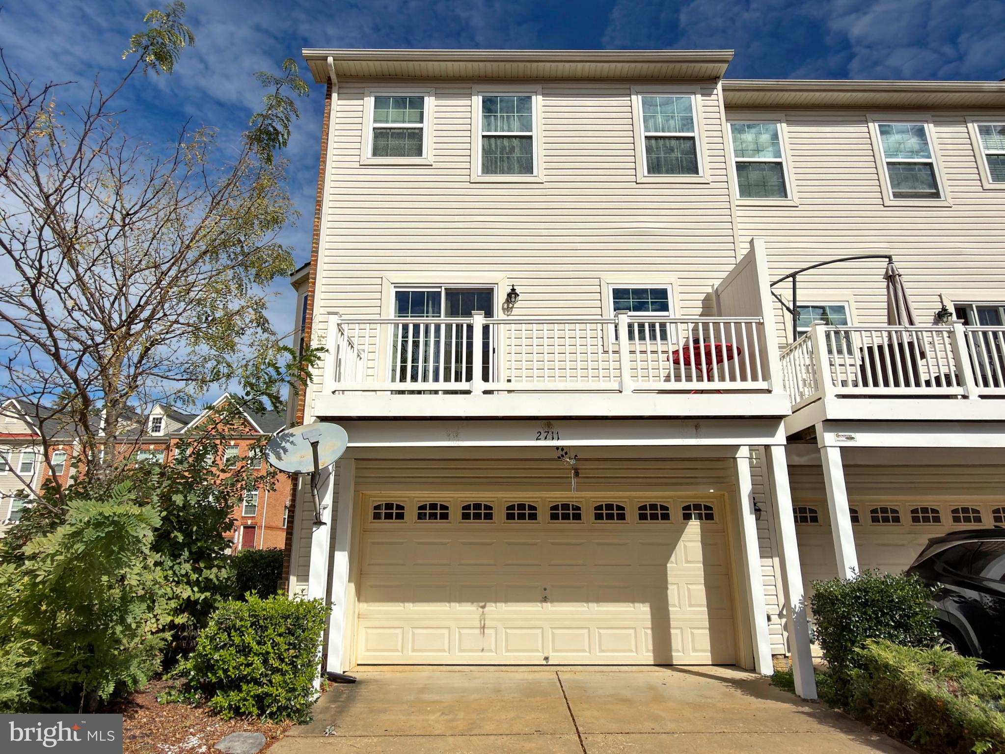 CHELSEA MANOR - Residential Lease