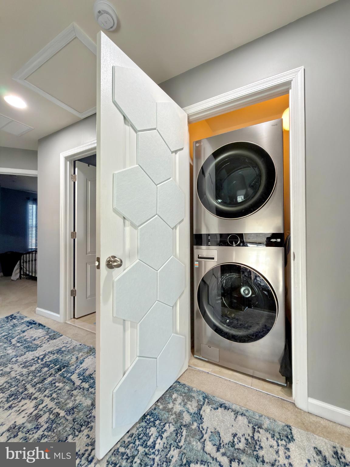 CHELSEA MANOR - Residential Lease