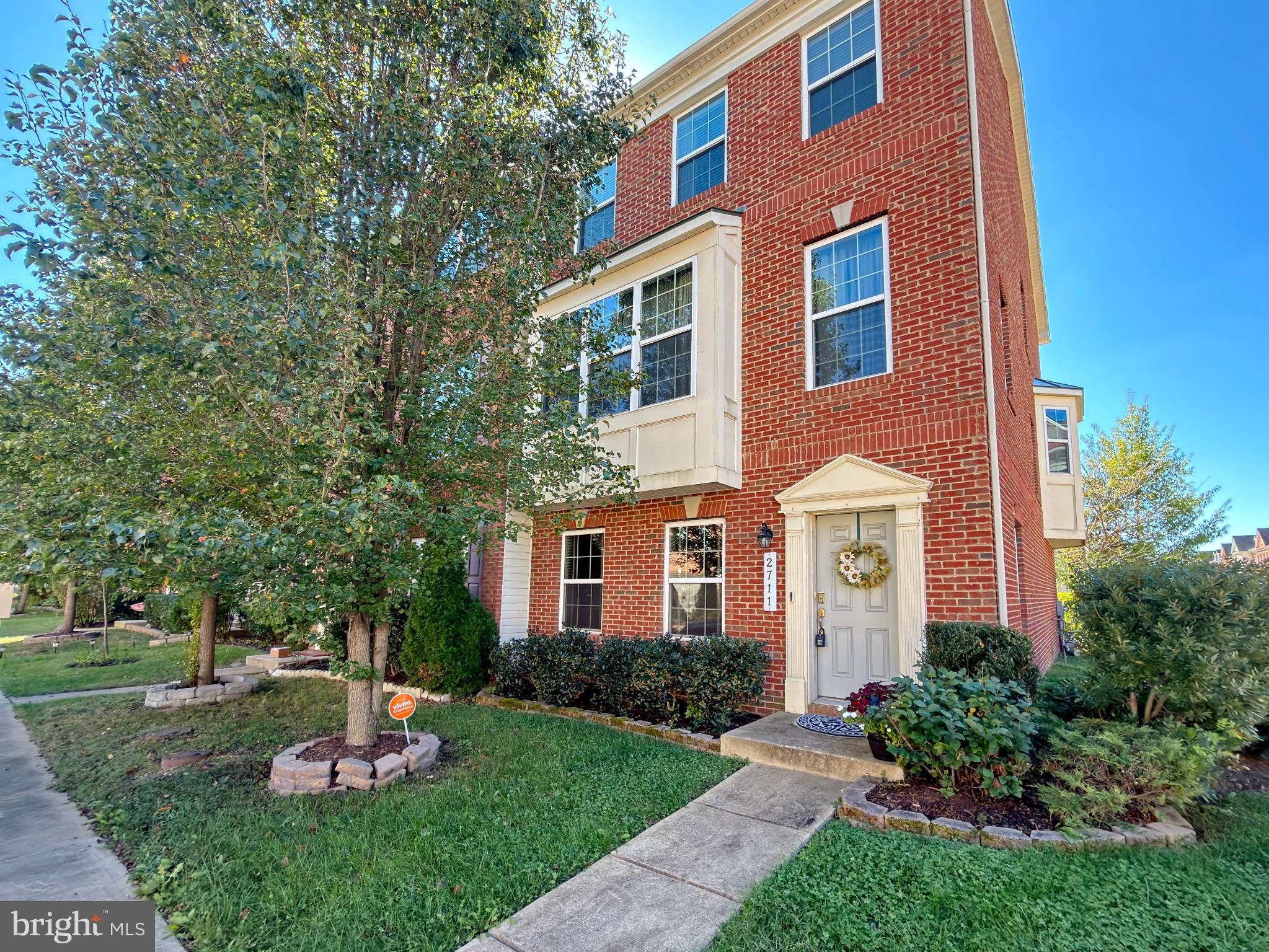 CHELSEA MANOR - Residential Lease