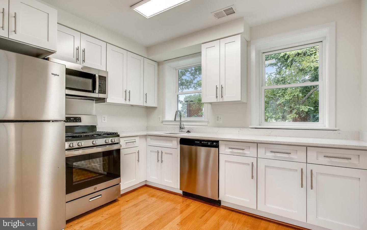 900 N GARFIELD STREET 2