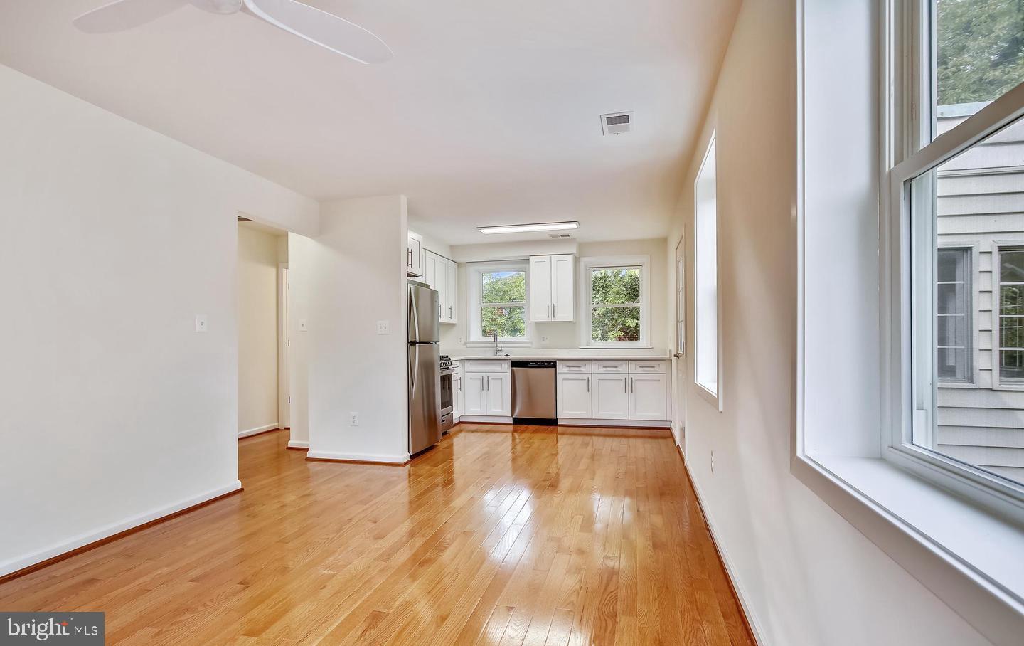 900 N GARFIELD STREET 2