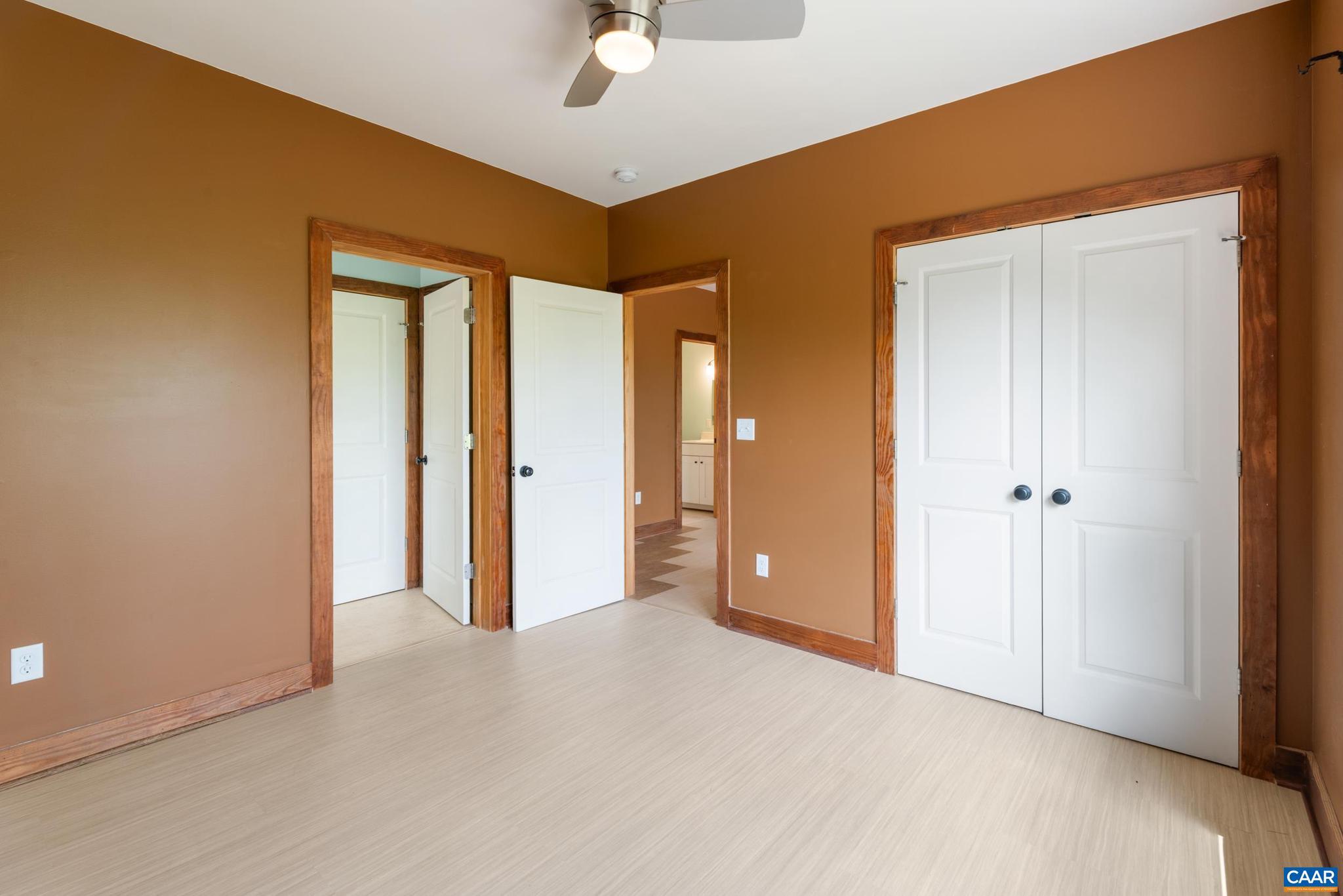 FARM COLONY - Residential