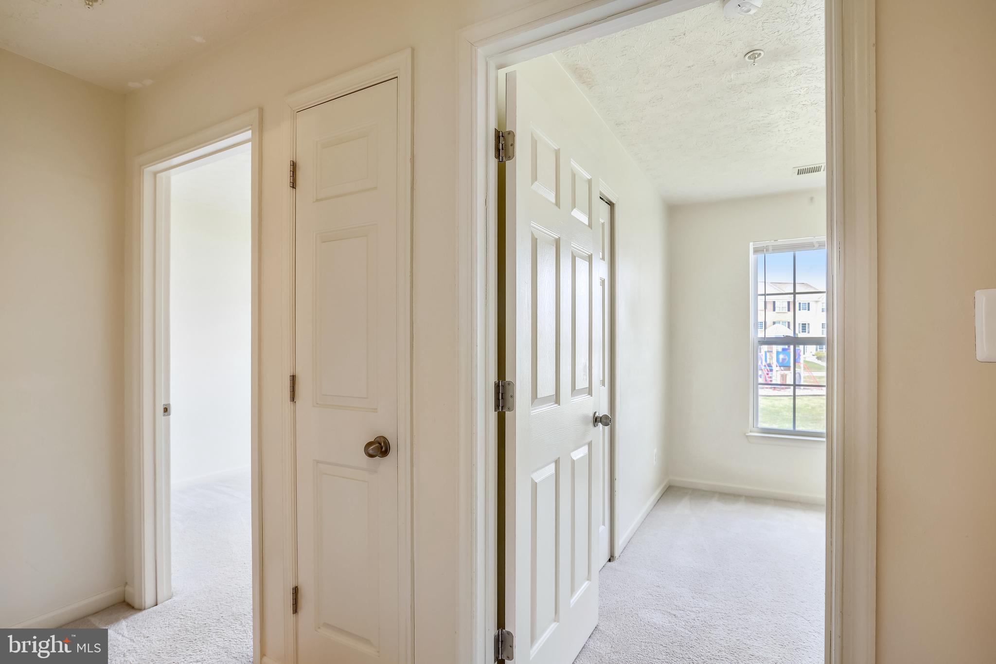 HOLLY WOODS - Residential