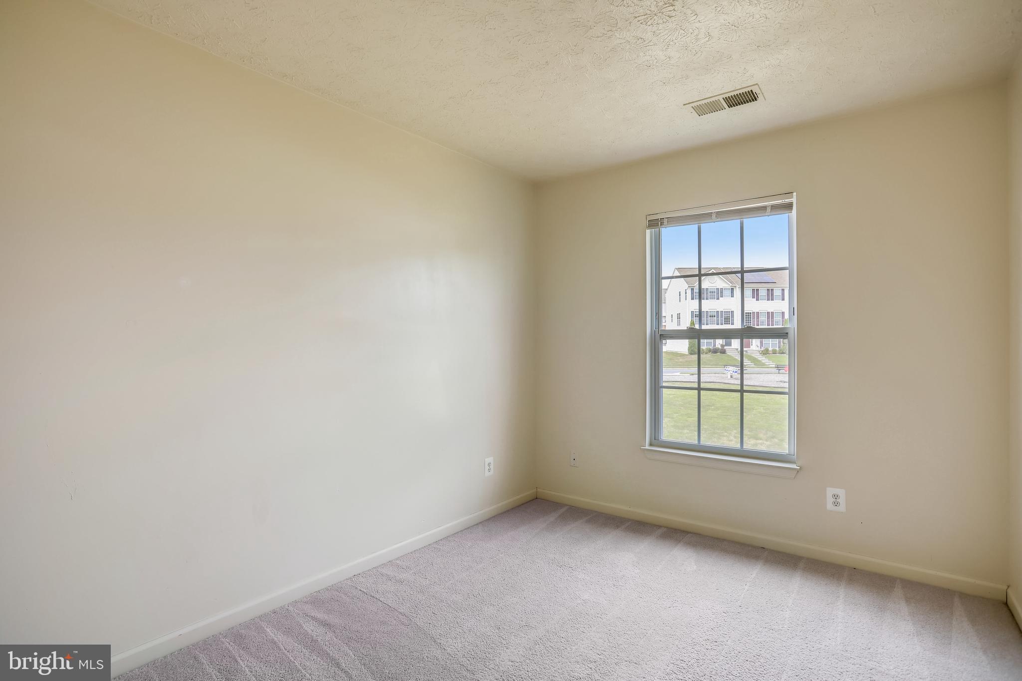 HOLLY WOODS - Residential