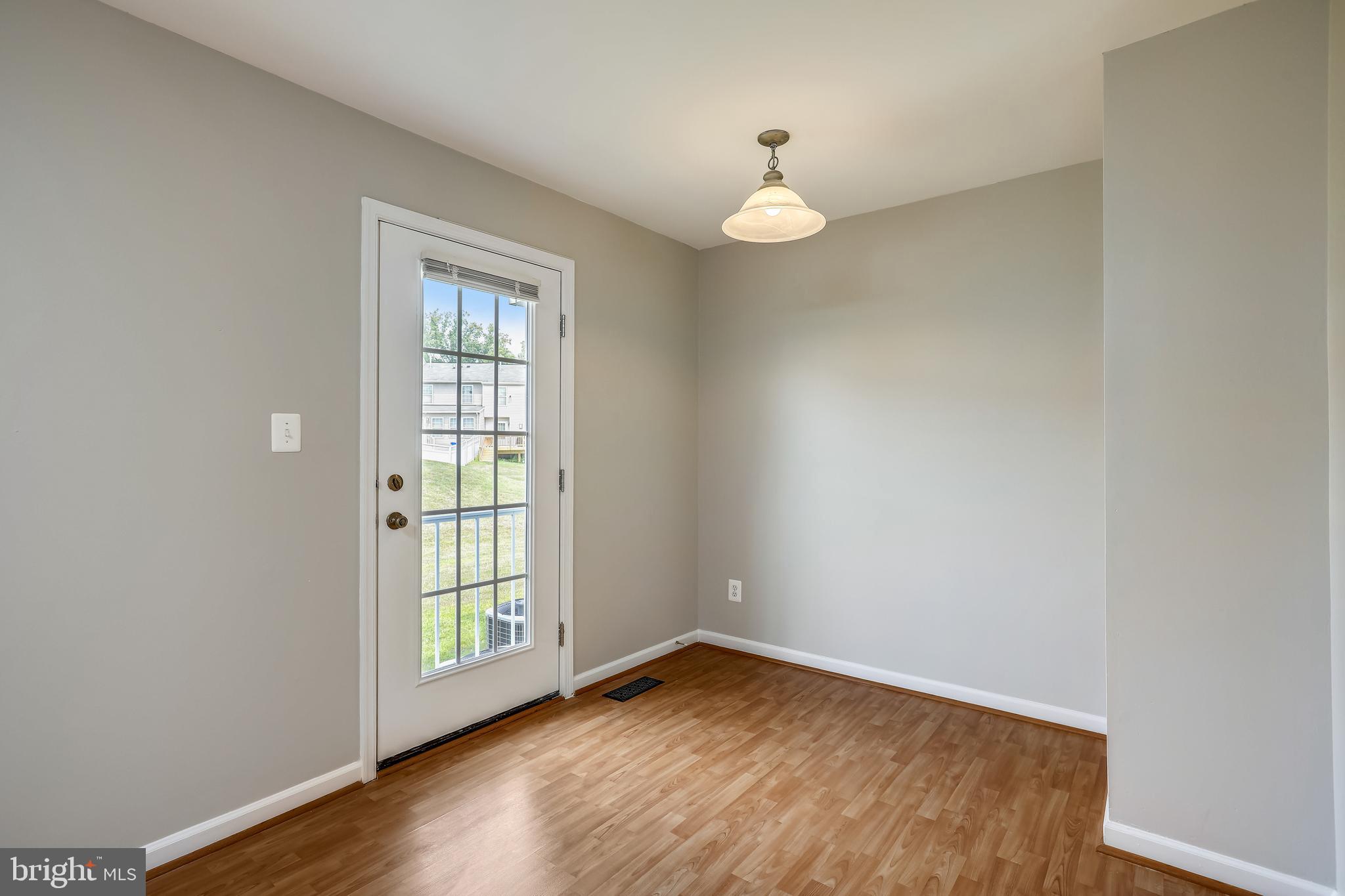 HOLLY WOODS - Residential