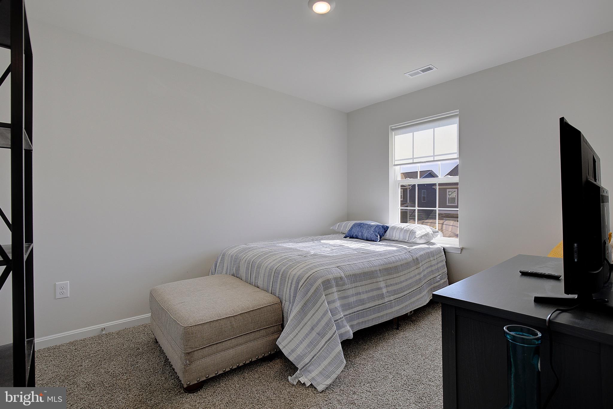 PINEGROVE - Residential Lease