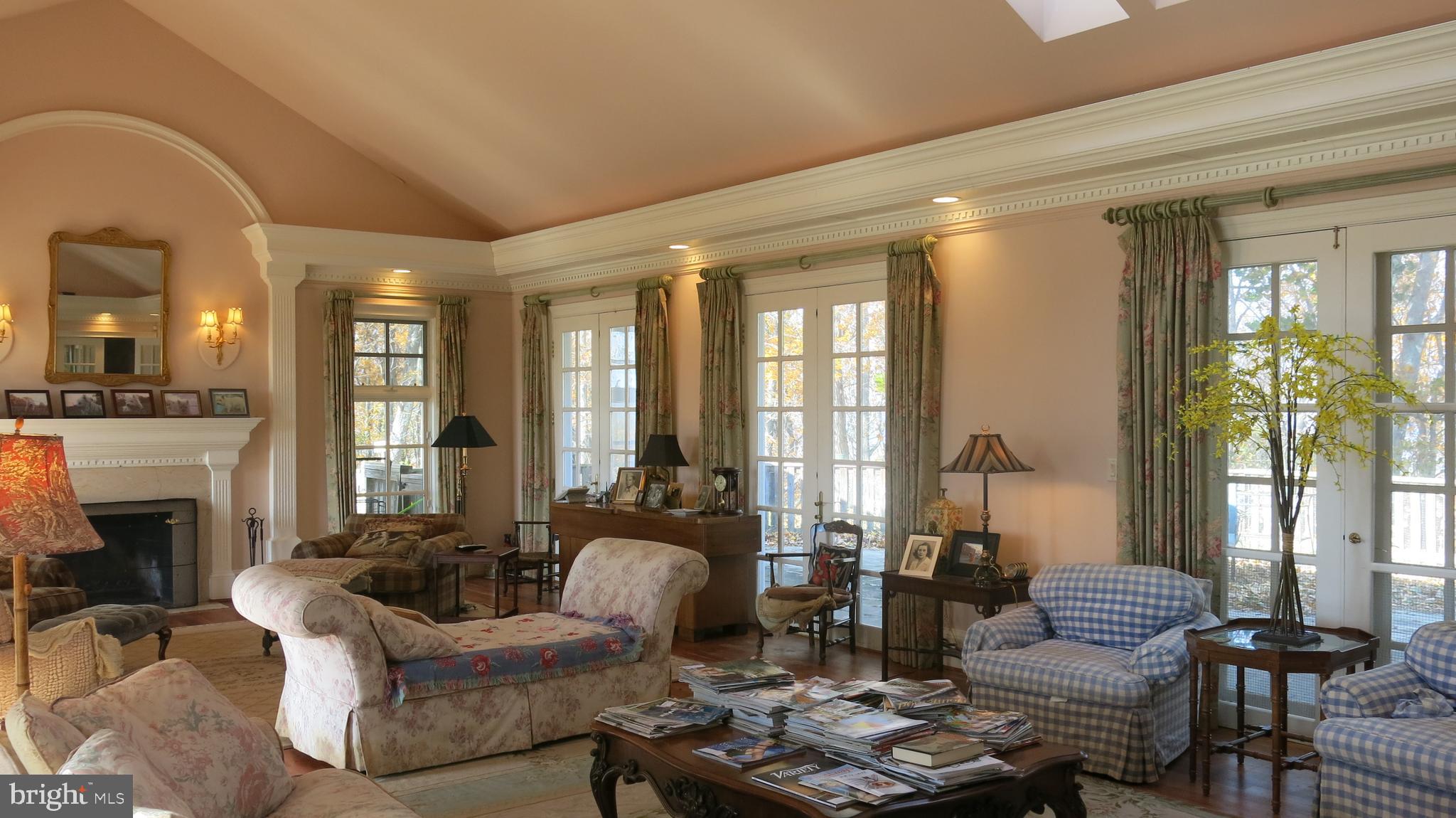 FLINT HILL - Residential