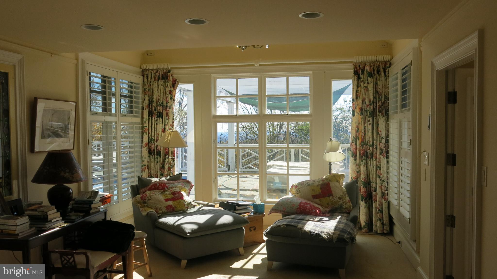 FLINT HILL - Residential