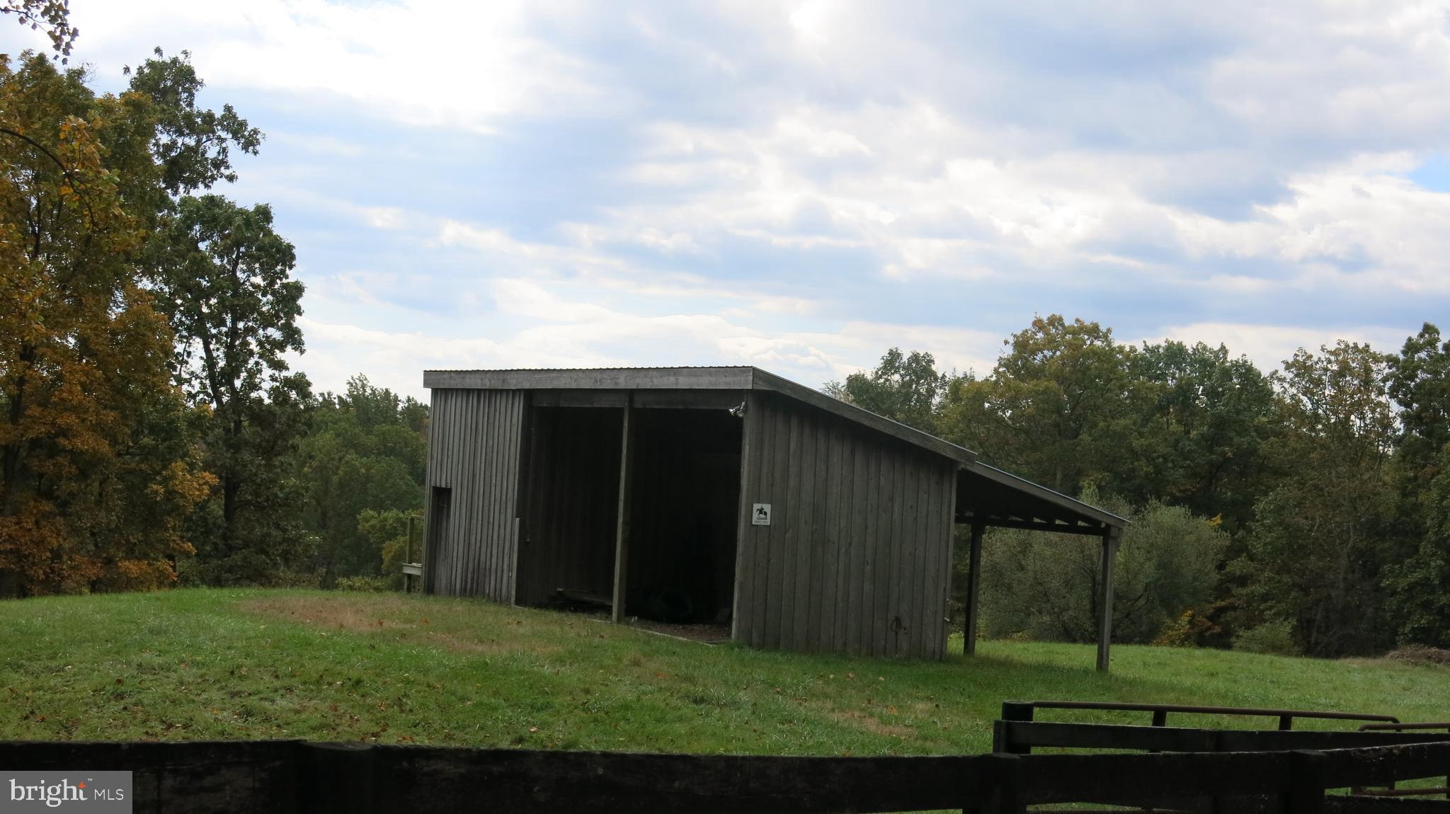 FLINT HILL - Residential