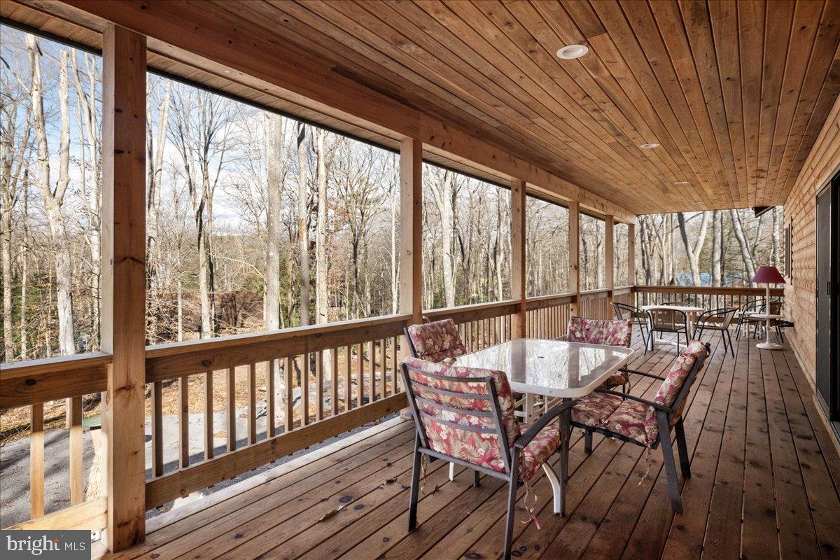 BECKMAN PENINSULA - Residential