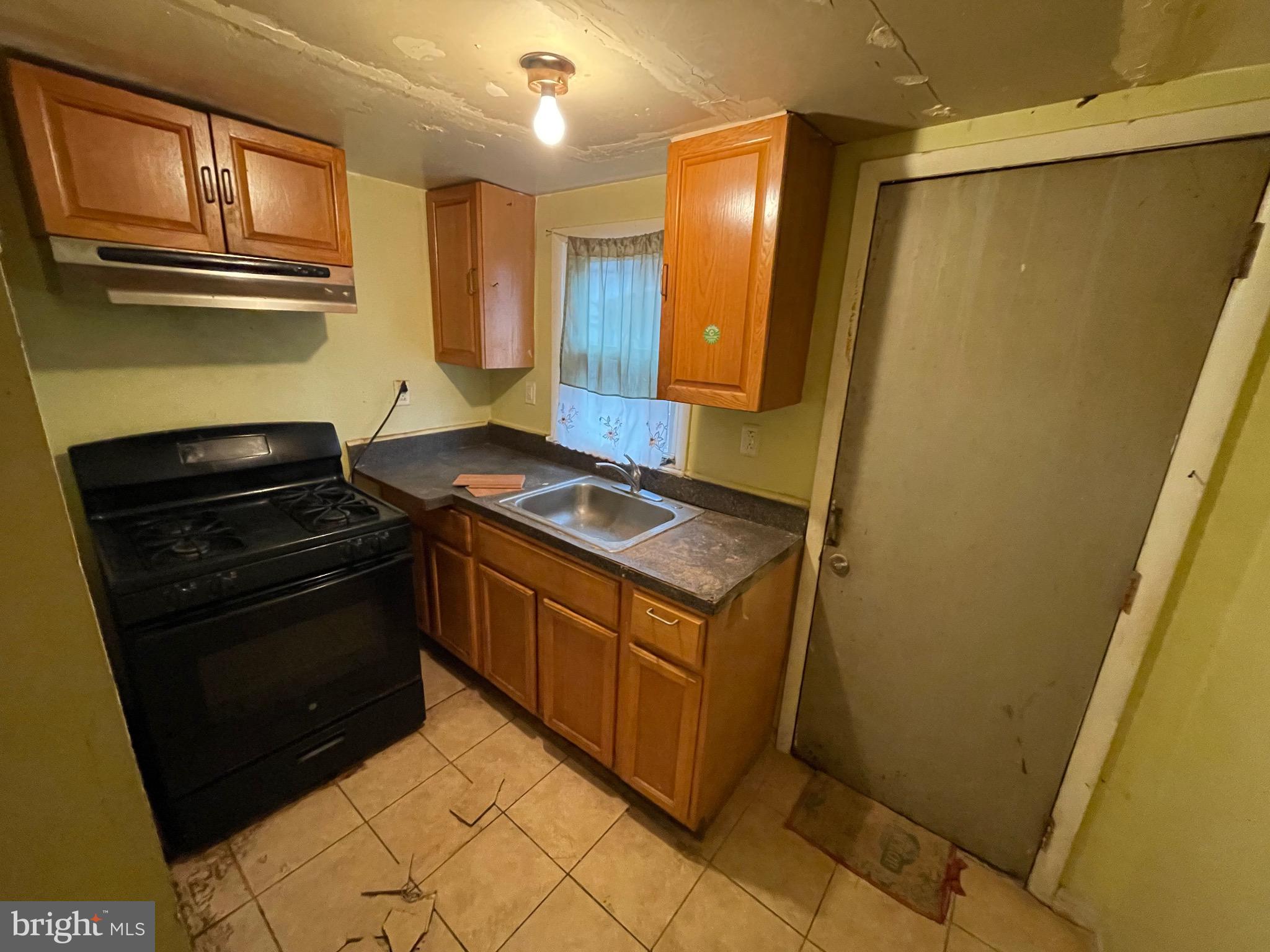 WEST PHILADELPHIA - Residential