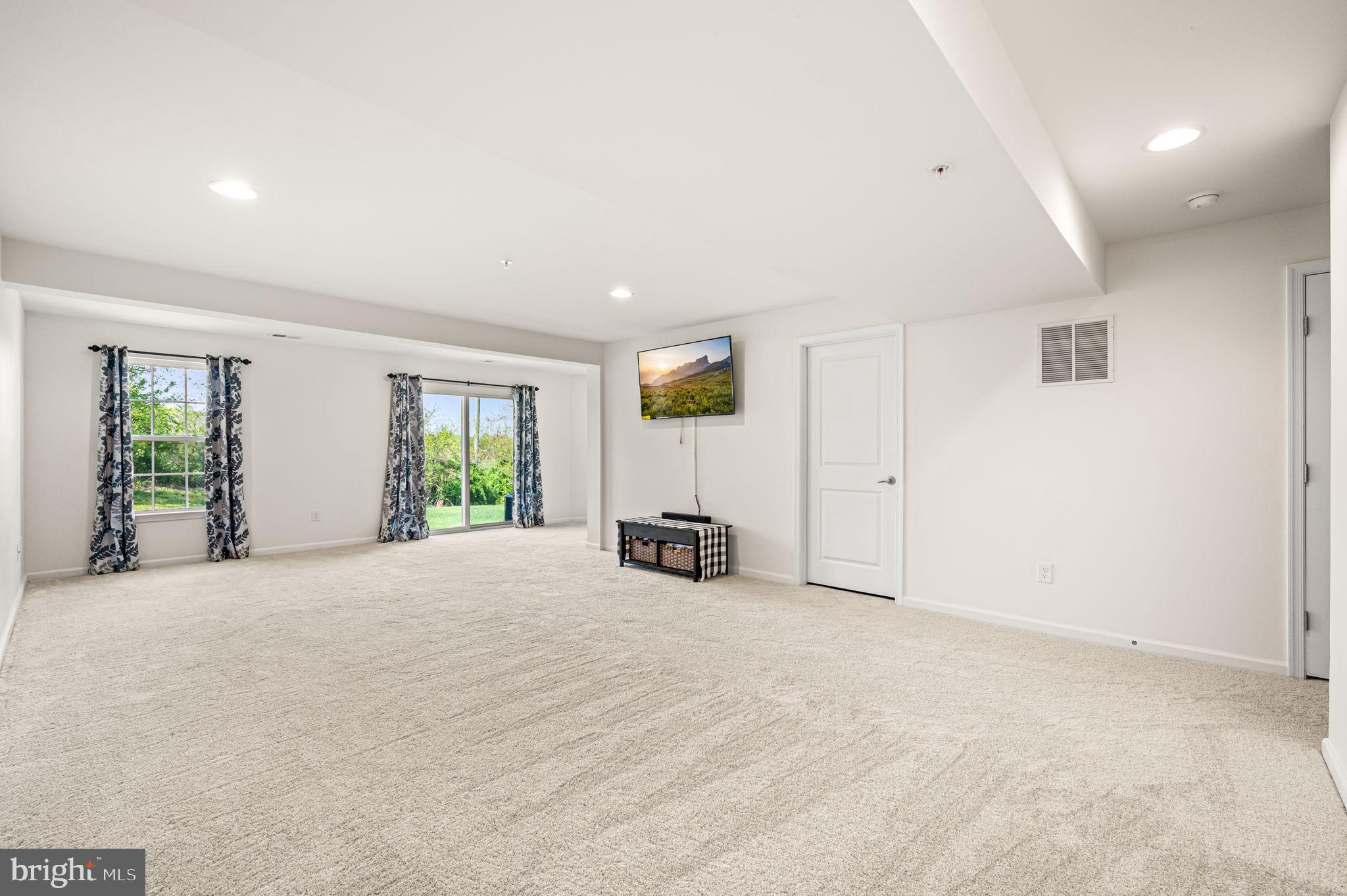 LINKS AT INNISCRONE - Residential