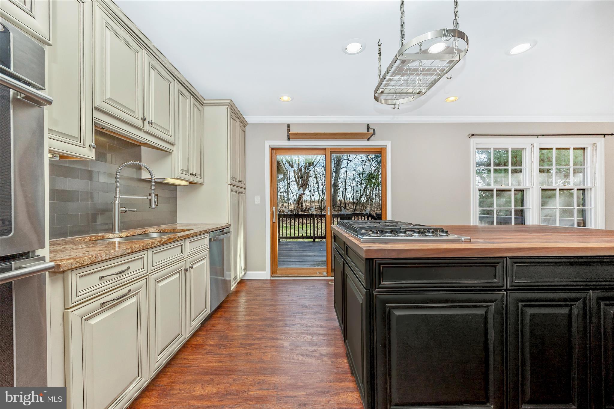 BURNT HICKORY - Residential