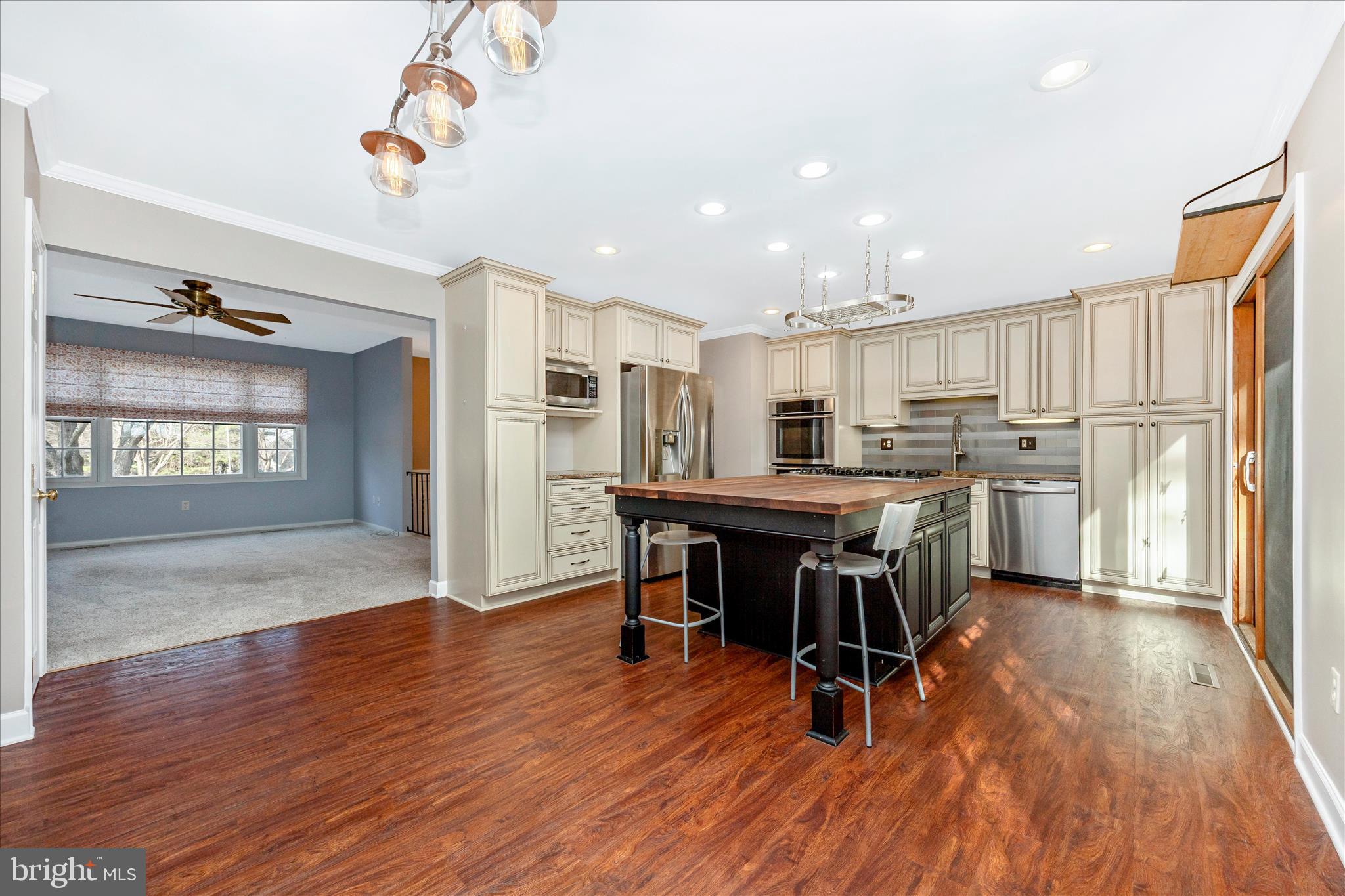 BURNT HICKORY - Residential