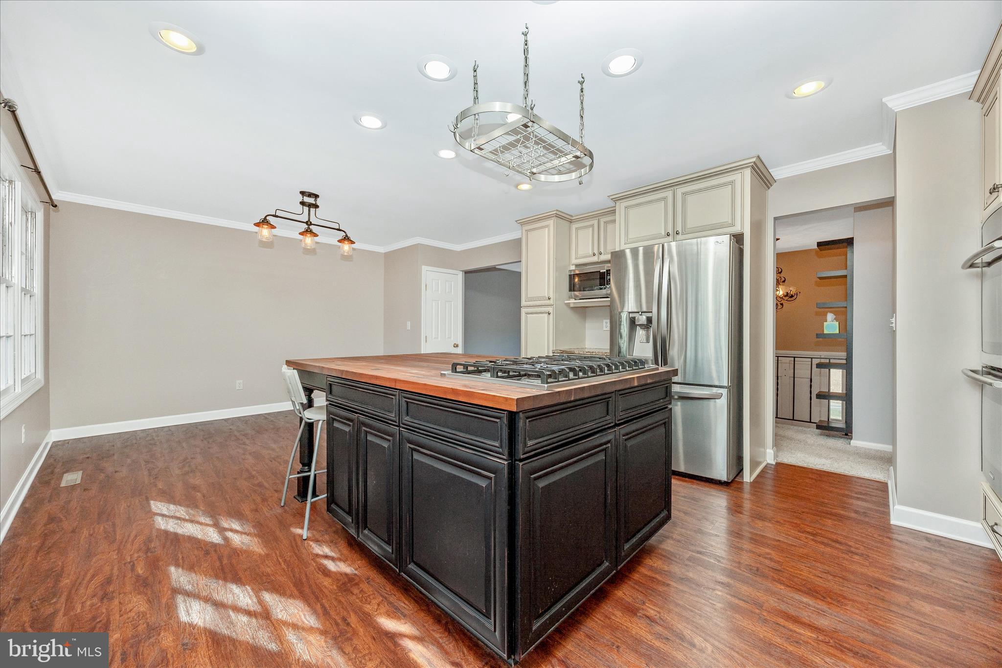 BURNT HICKORY - Residential