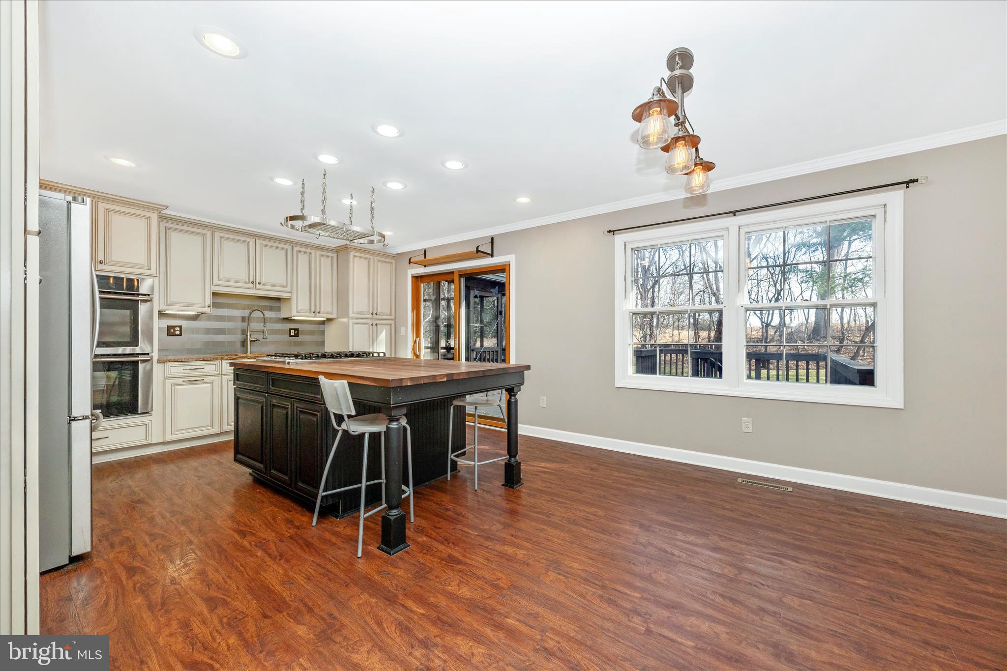 BURNT HICKORY - Residential