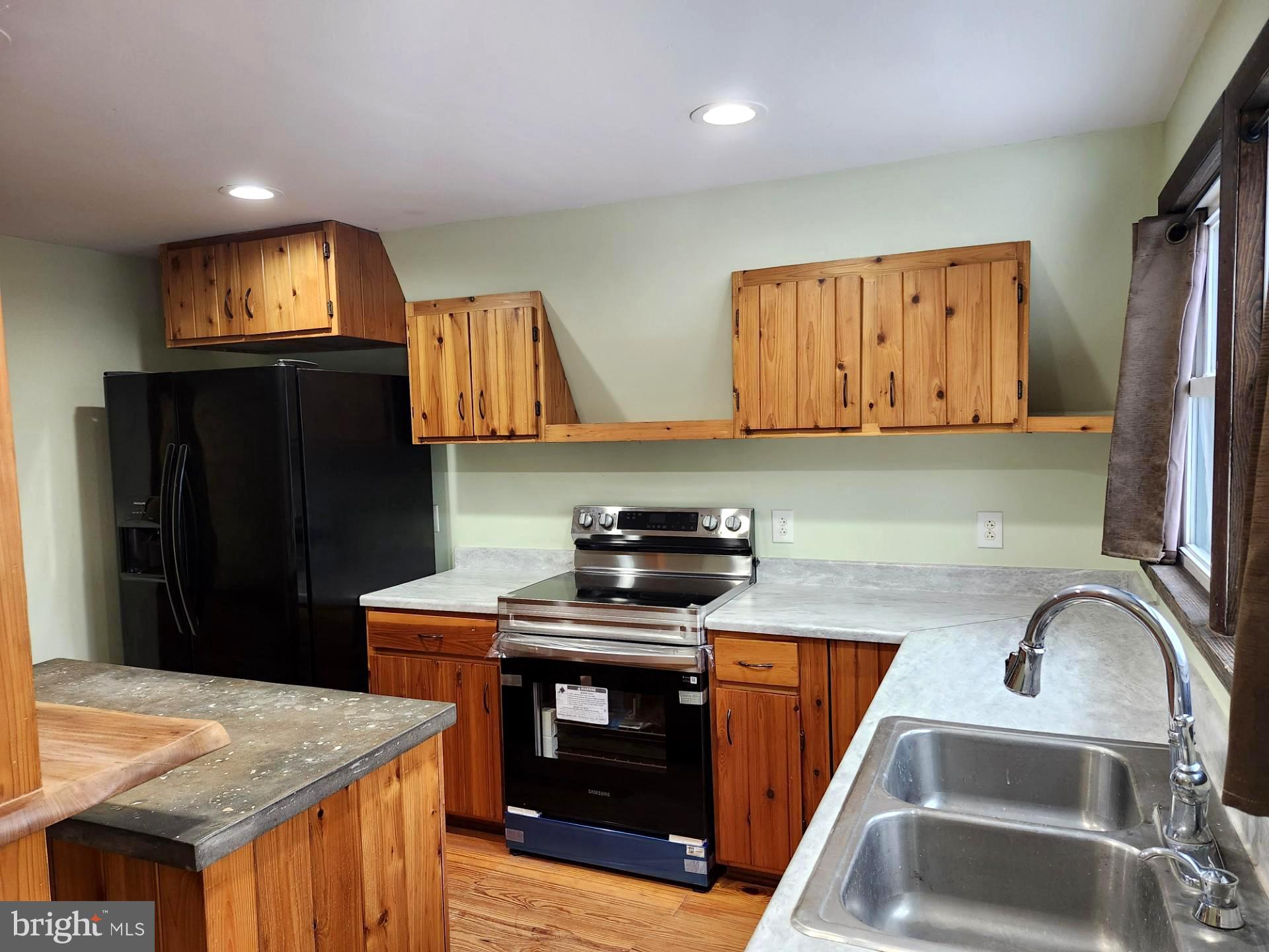 MOUNTAIN HERITAGE ESTATES - Residential