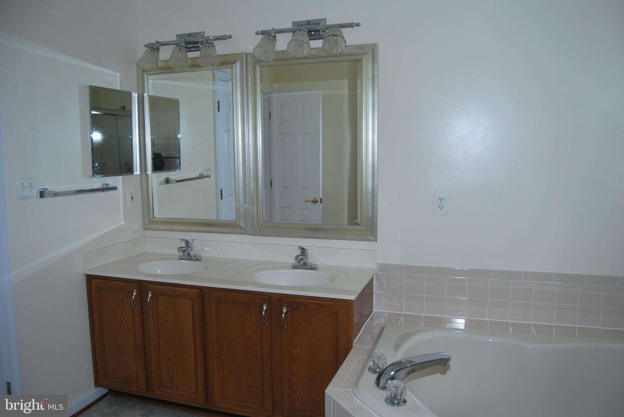 ASHLAND - Residential Lease