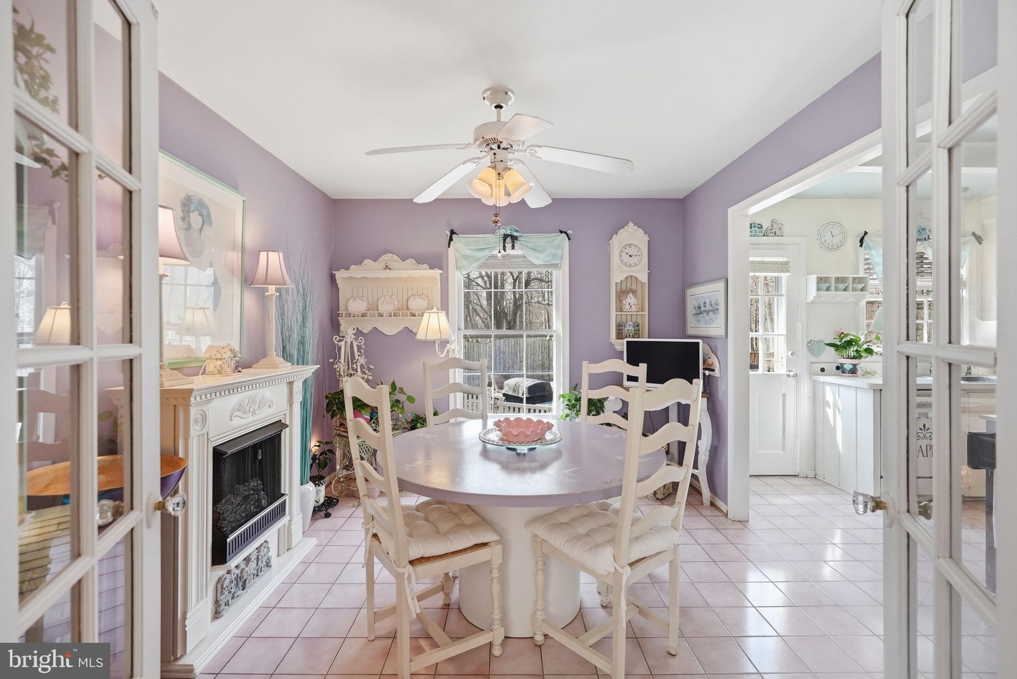 MONTGOMERY SQUARE - Residential