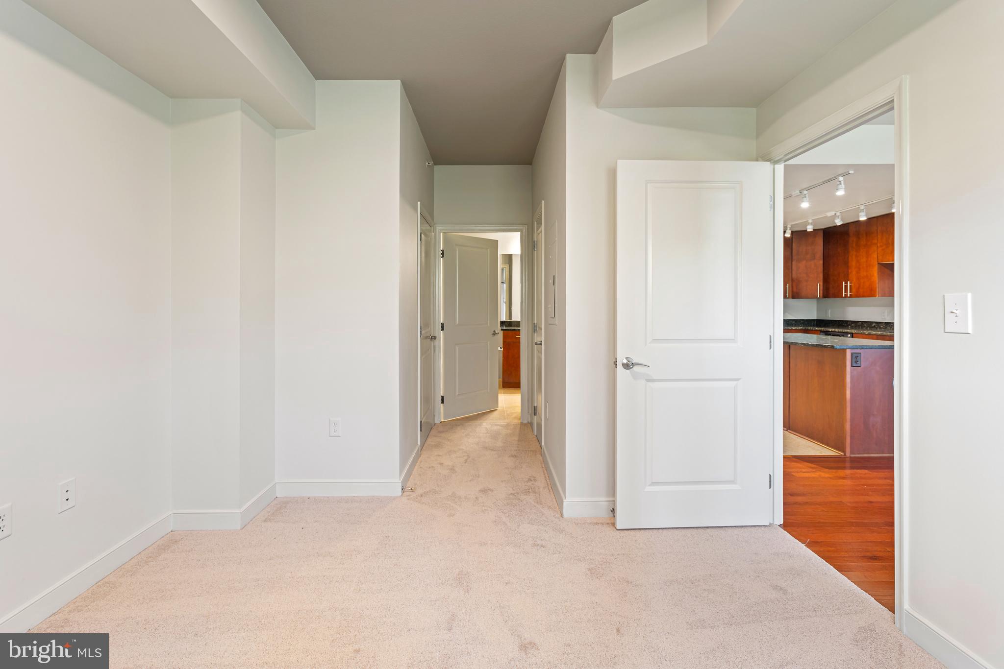 NATIONAL HARBOR - Residential Lease