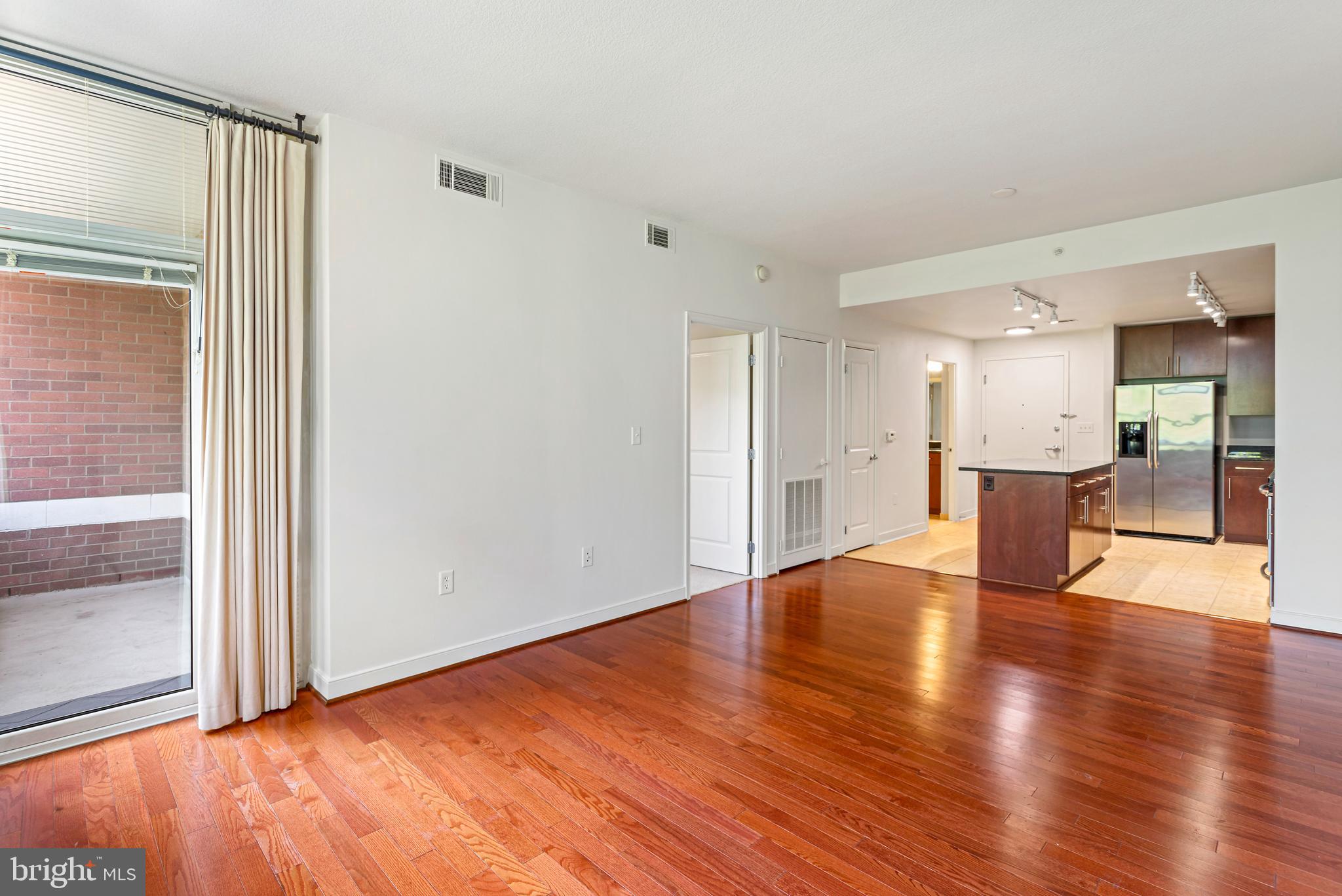 NATIONAL HARBOR - Residential Lease