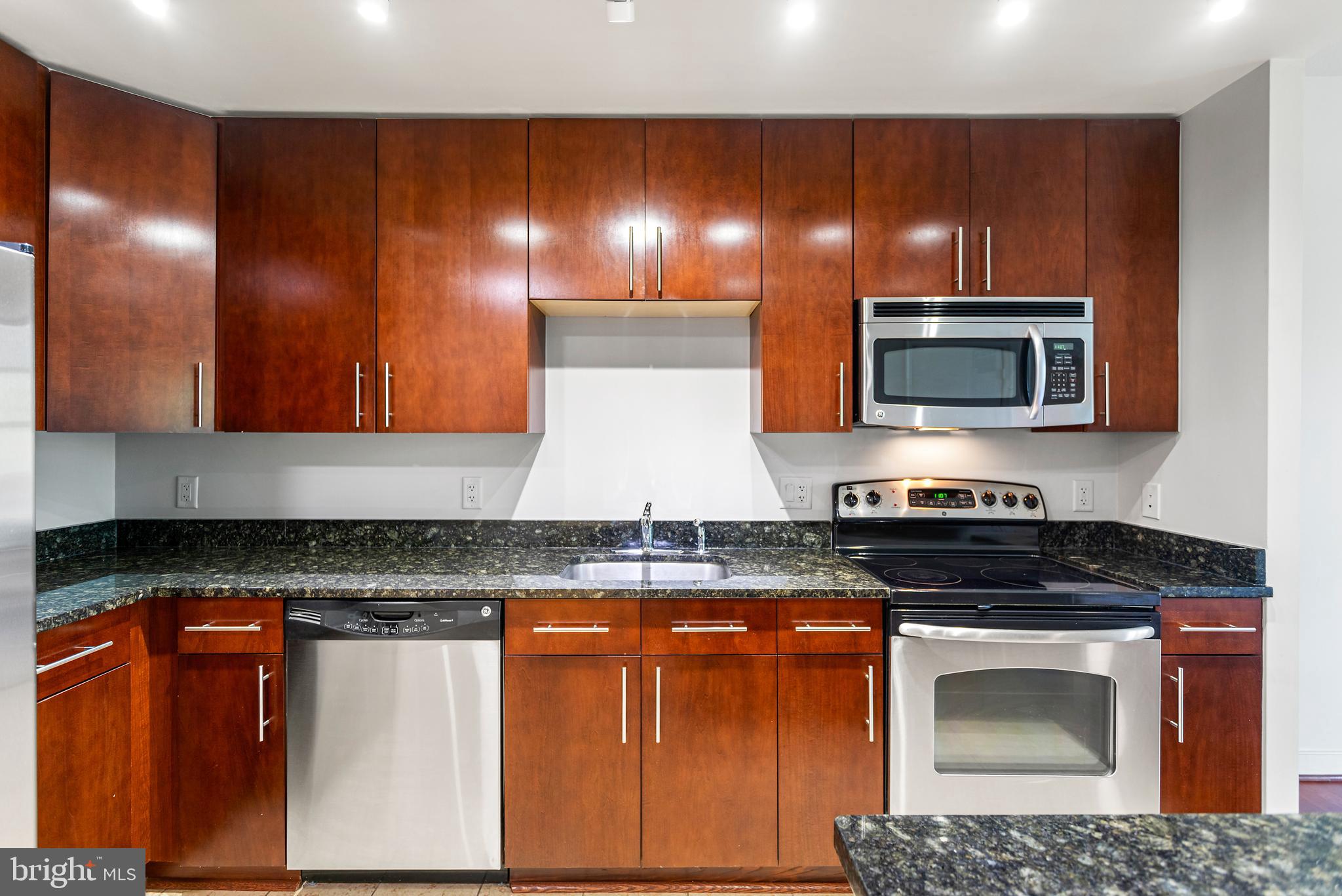 NATIONAL HARBOR - Residential Lease