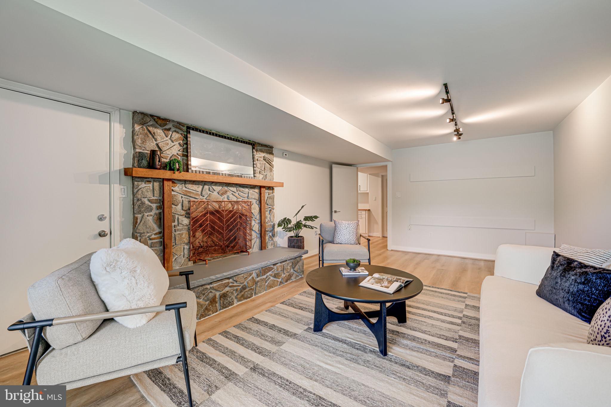 HUNTERS GREEN - Residential