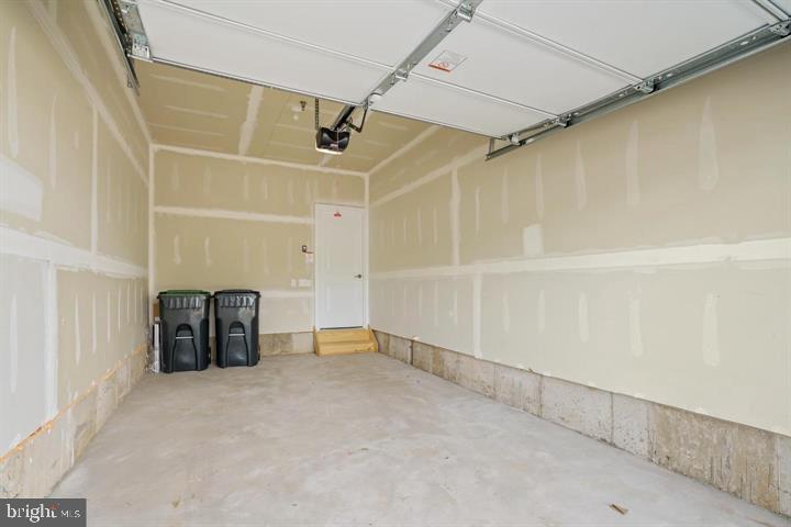 STEELPOINTE - Residential Lease