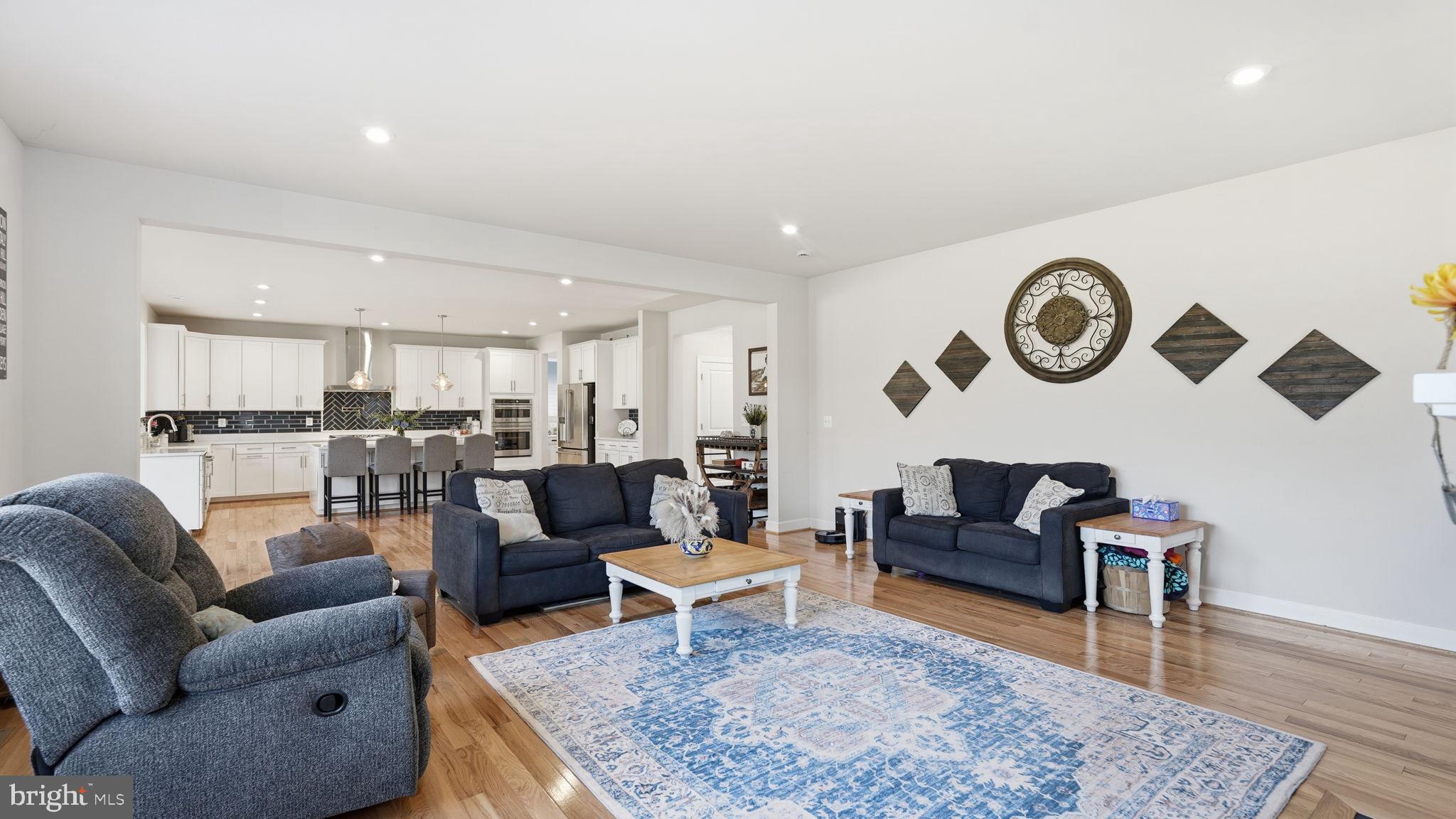 EMBREY MILL - Residential