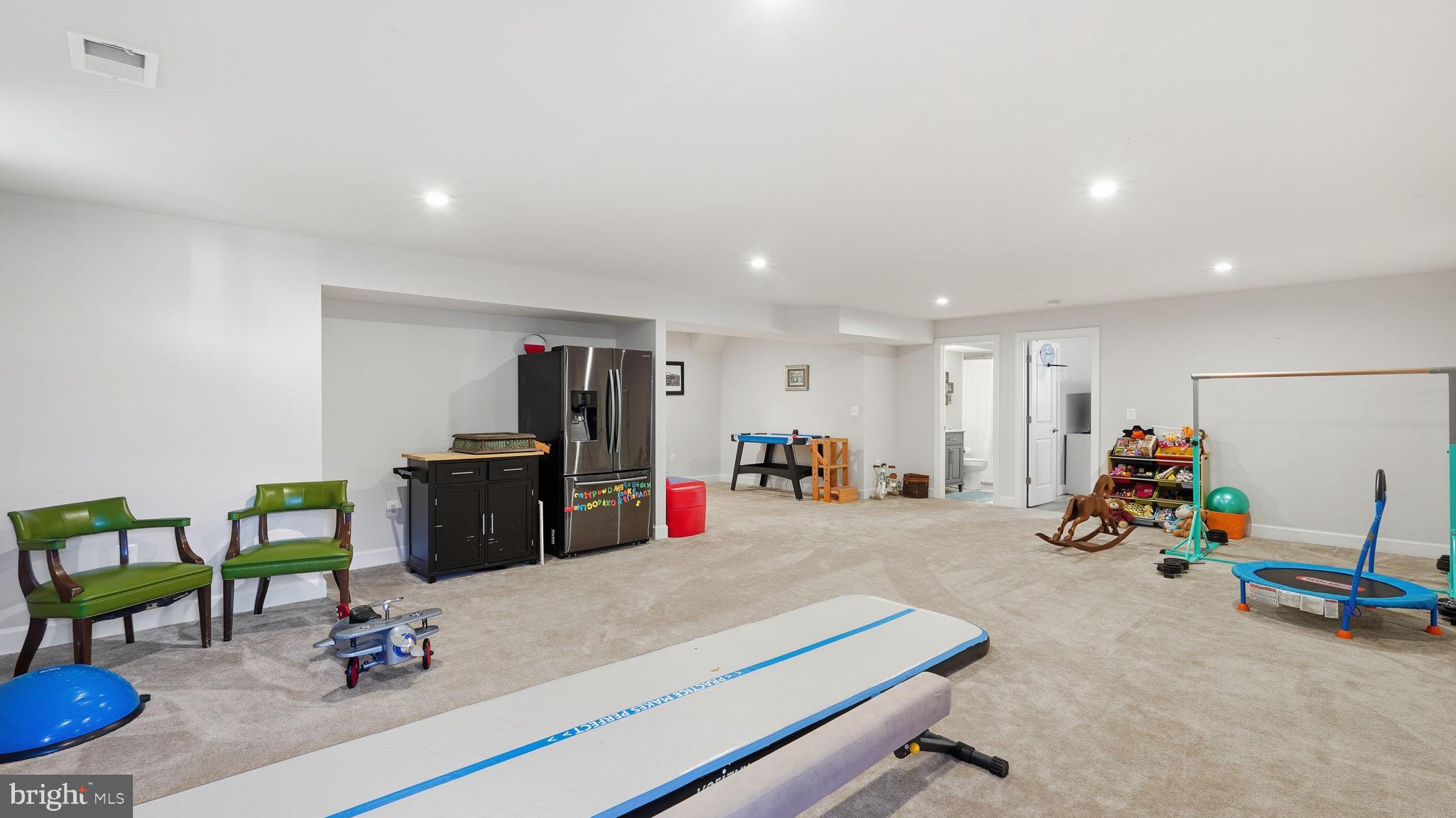 EMBREY MILL - Residential