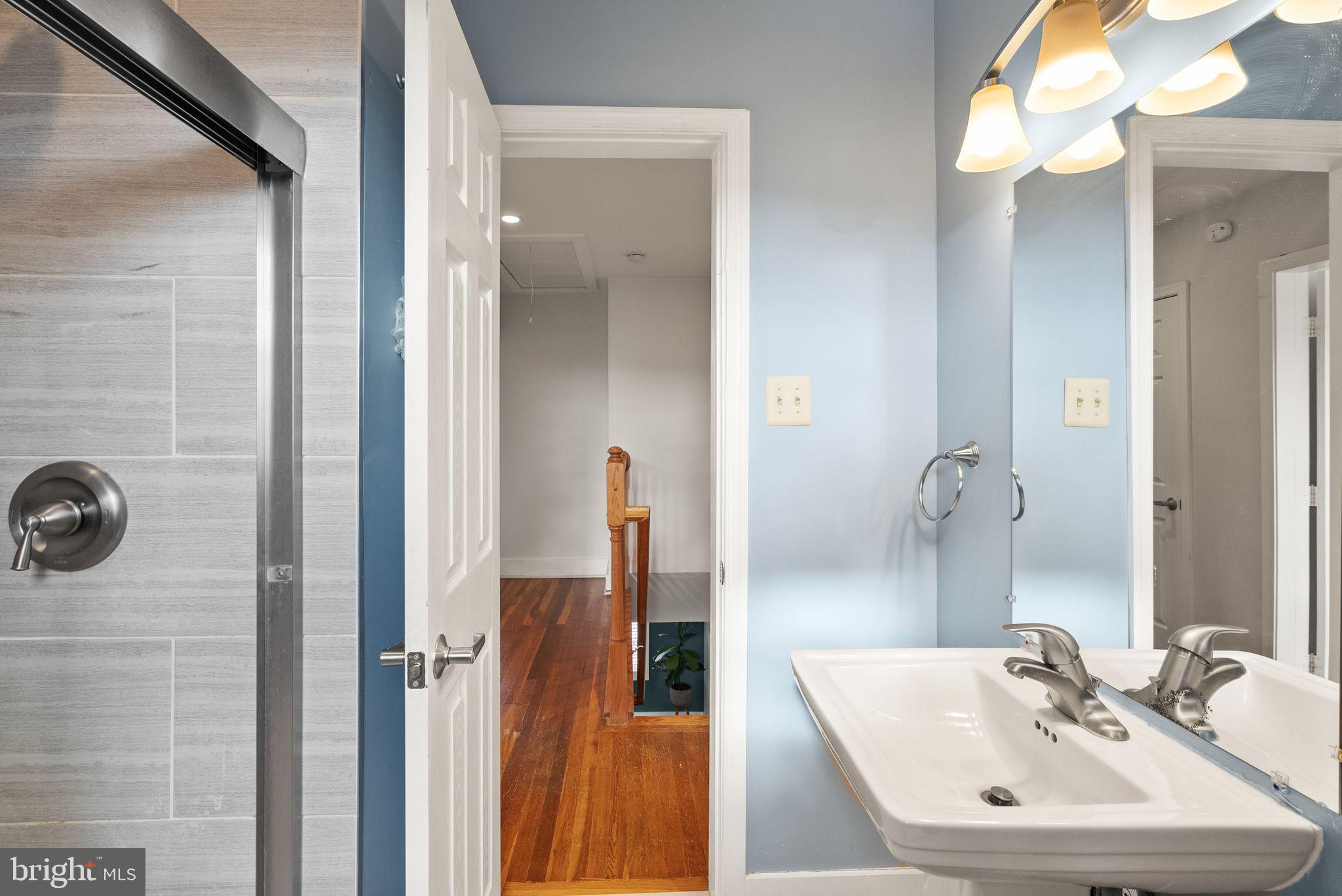 FAIRLINGTON TOWNE - Residential Lease