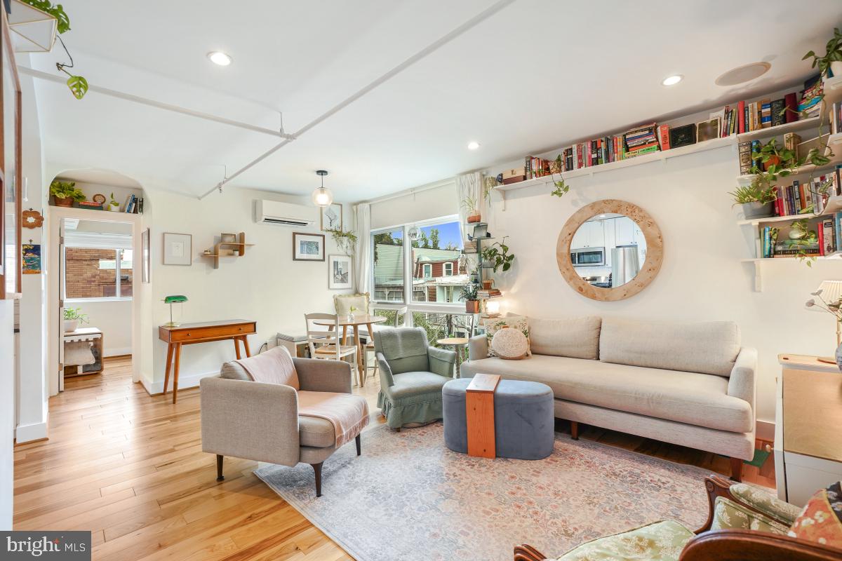 1514 NEWTON STREET NW 302
