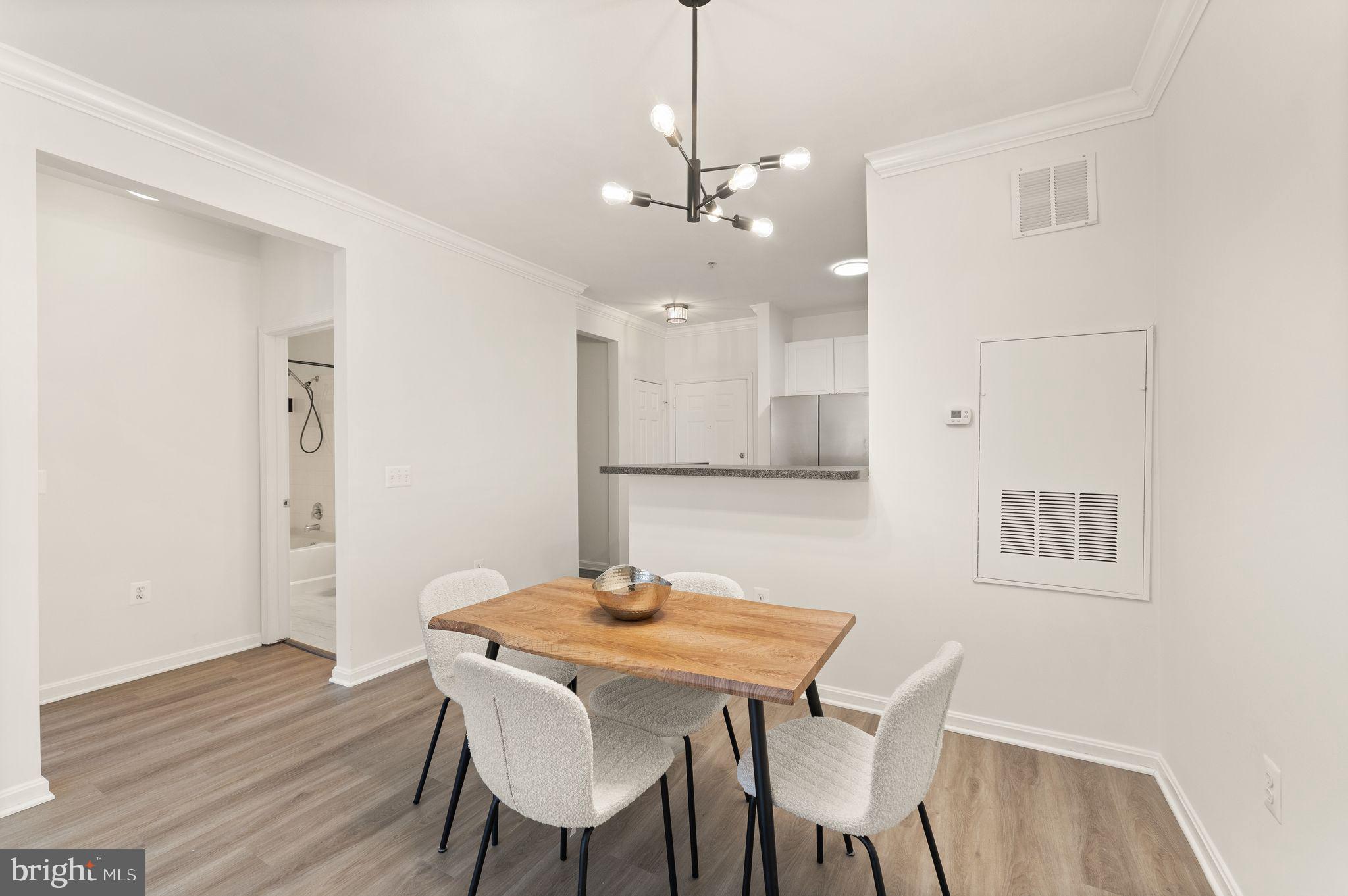 MARQUIS AT VIENNA STATION - Residential