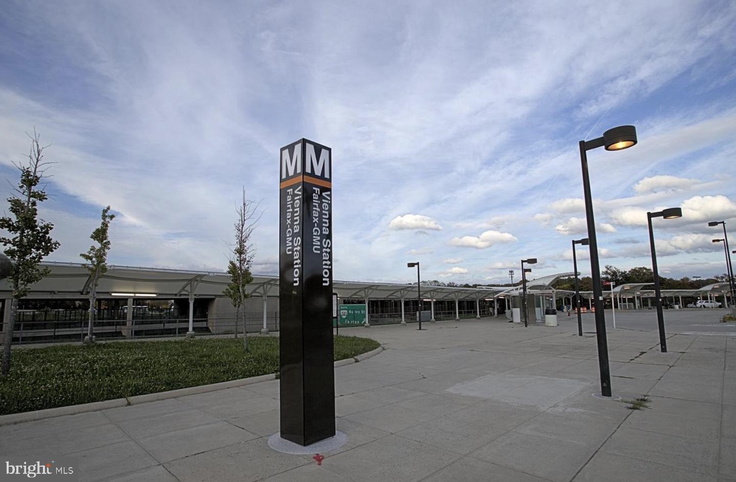 MARQUIS AT VIENNA STATION - Residential