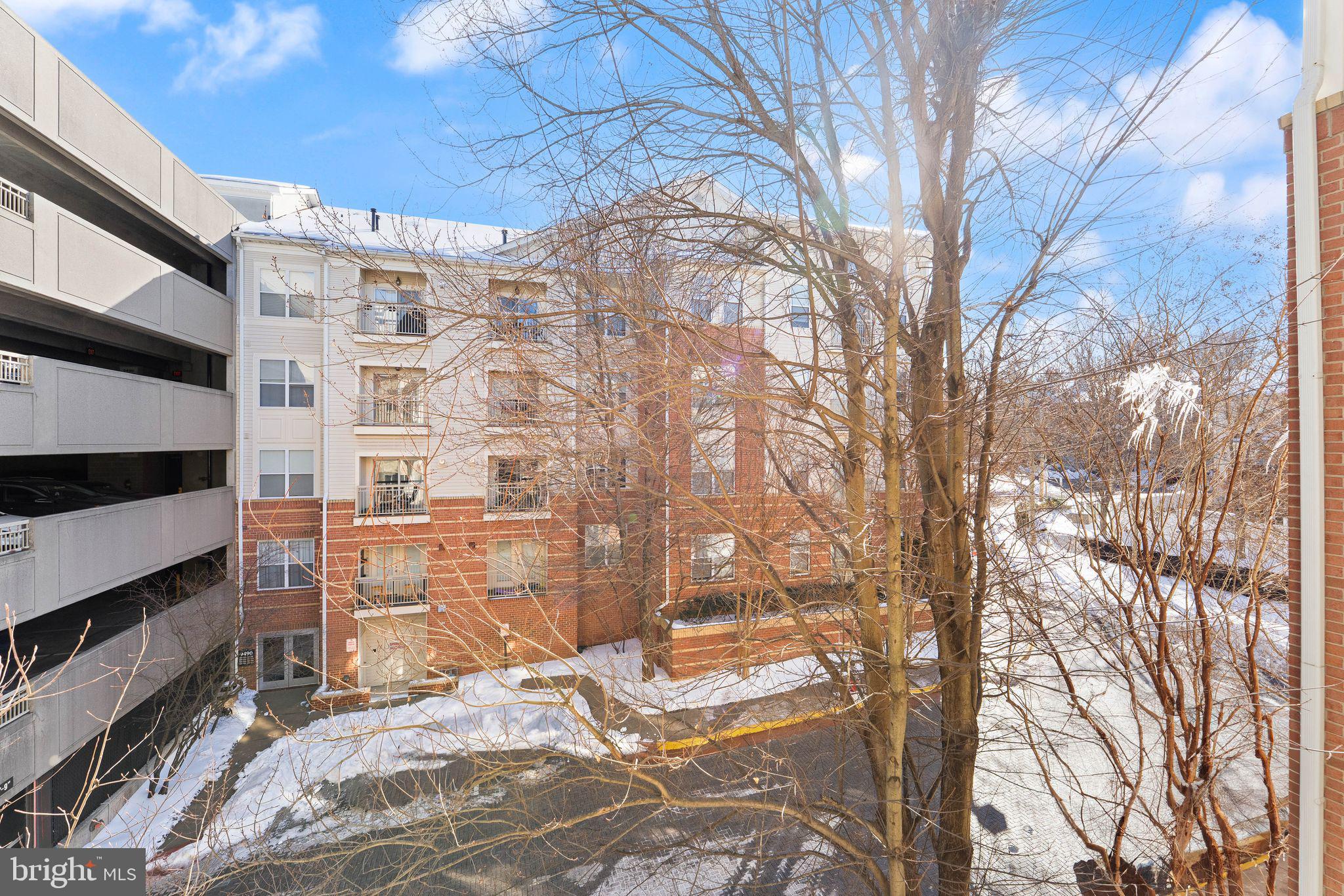 MARQUIS AT VIENNA STATION - Residential