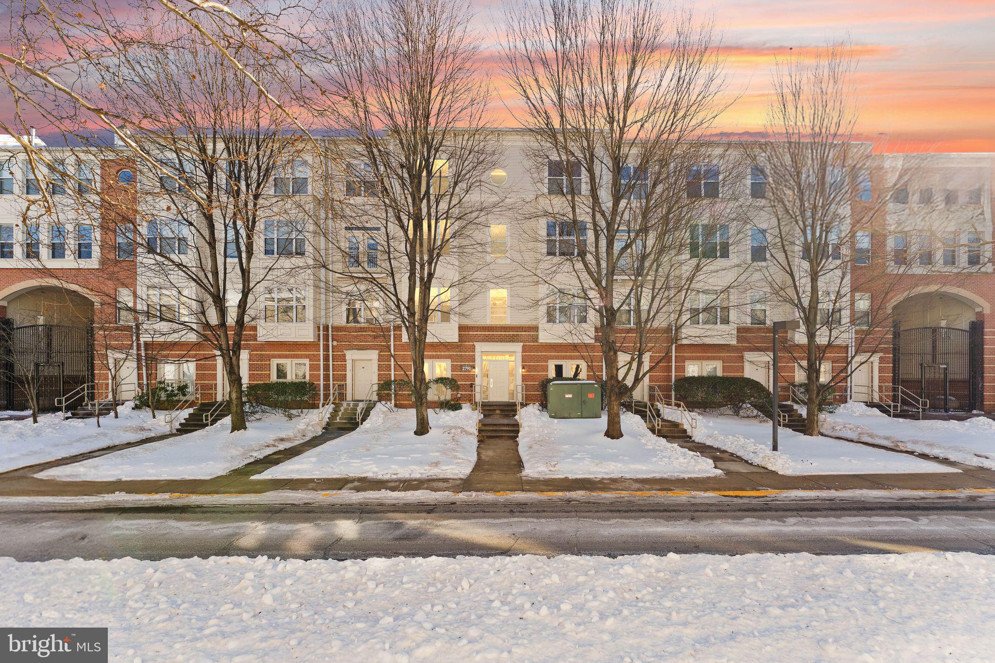 MARQUIS AT VIENNA STATION - Residential