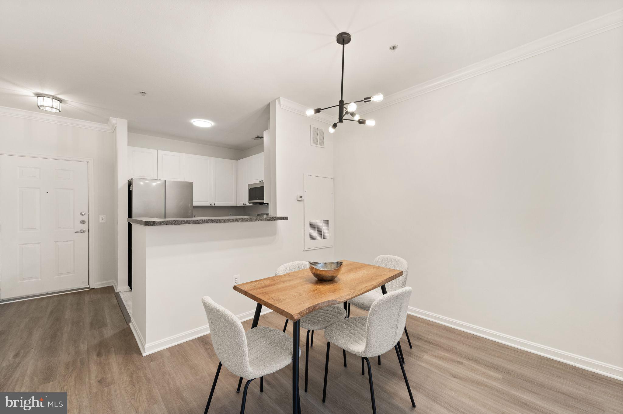 MARQUIS AT VIENNA STATION - Residential