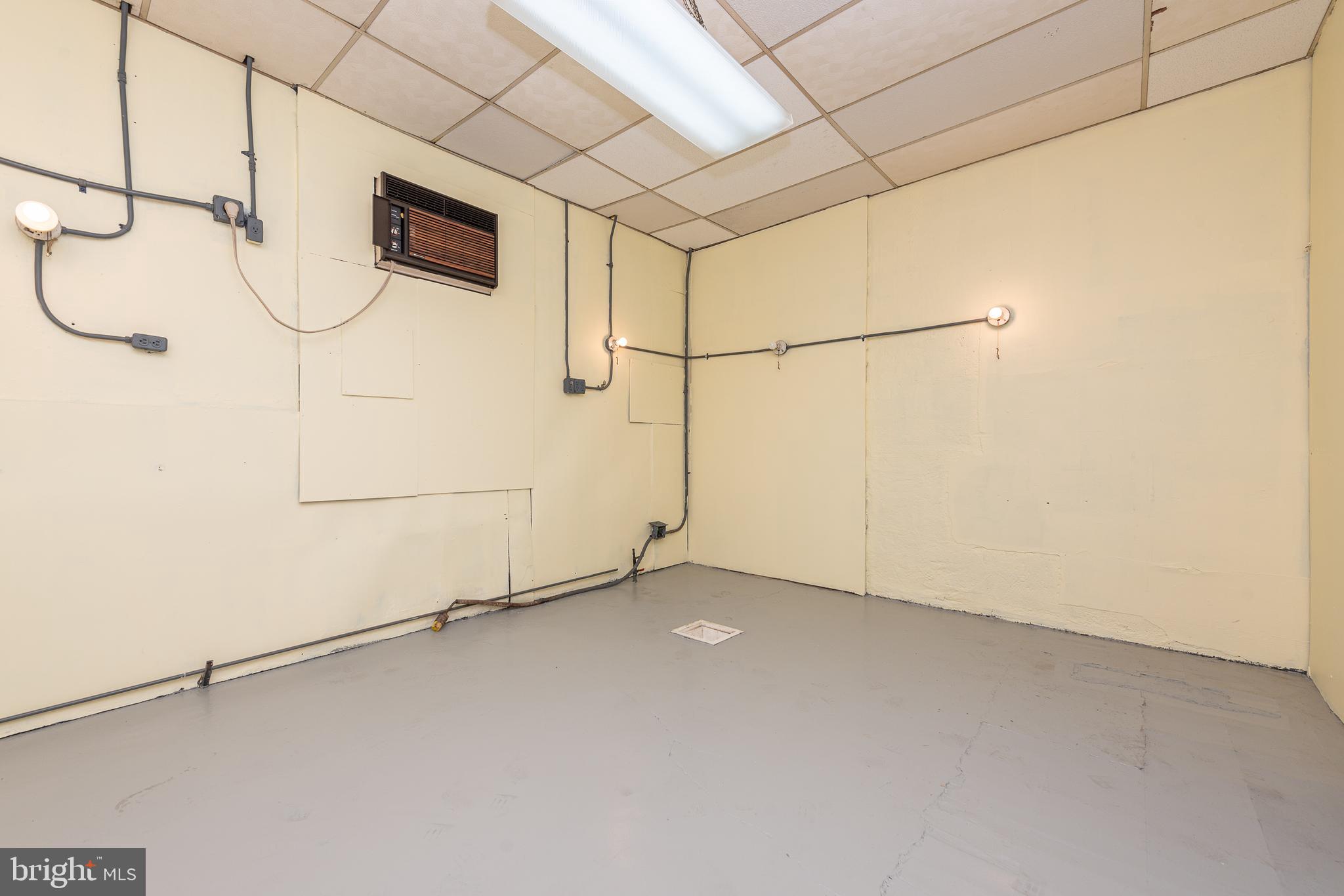 UPPER FELLS POINT - Commercial Sale