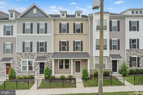 Photo of 43733 Hay Road, ASHBURN, VA 20147 (MLS # VALO2123850)