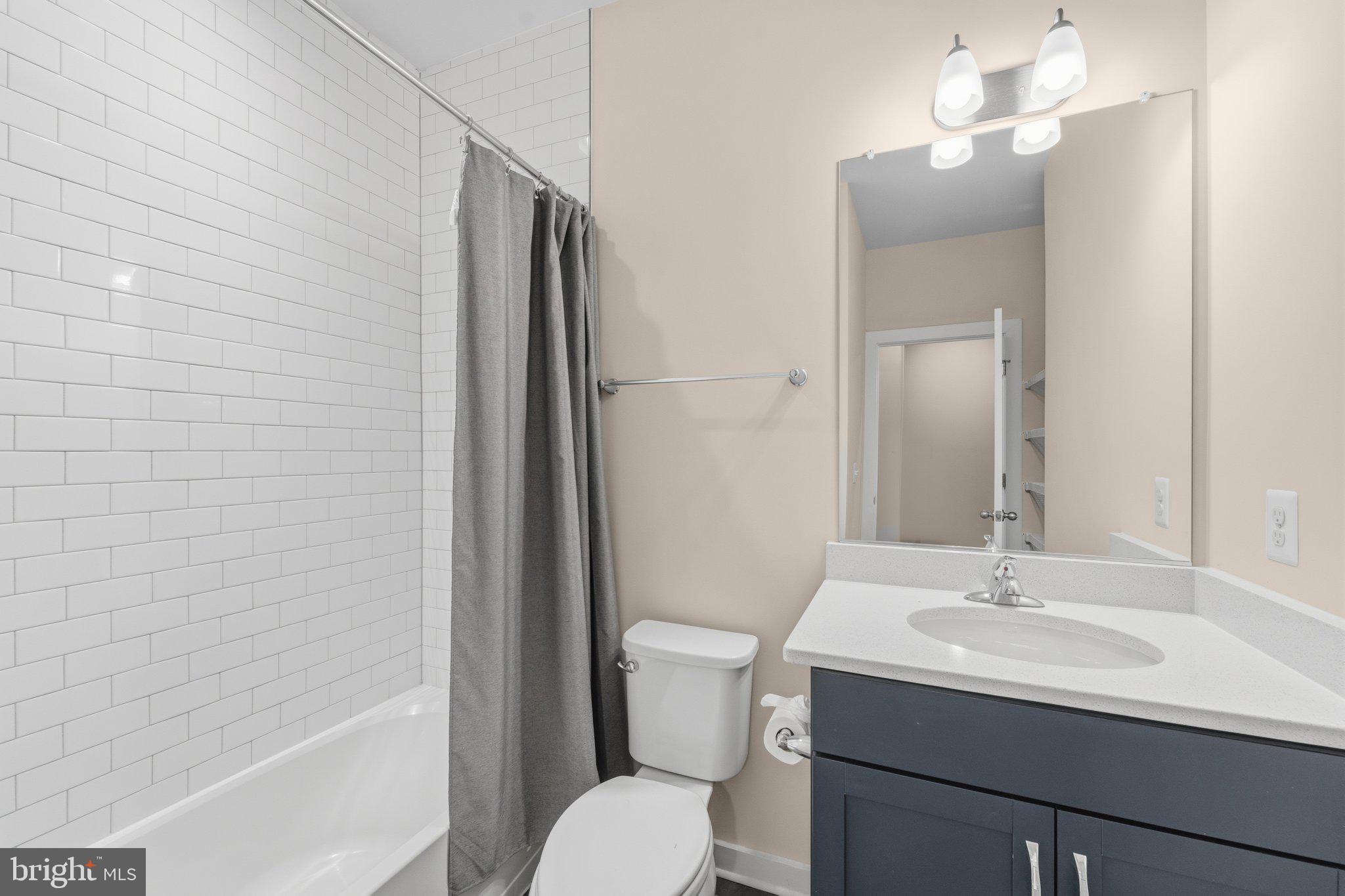 THE TOWNES AT WELLER'S CORNER - Residential