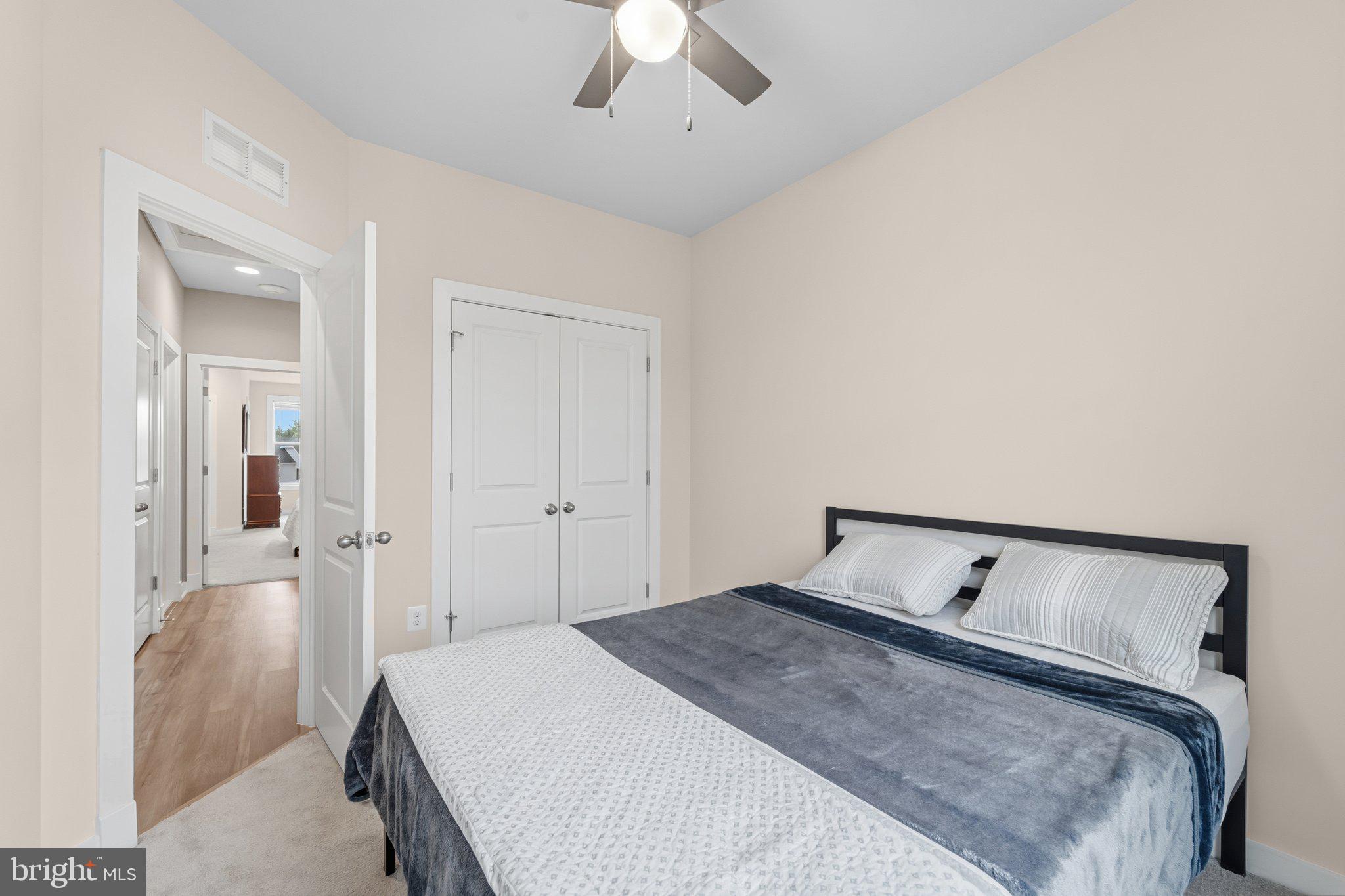 THE TOWNES AT WELLER'S CORNER - Residential